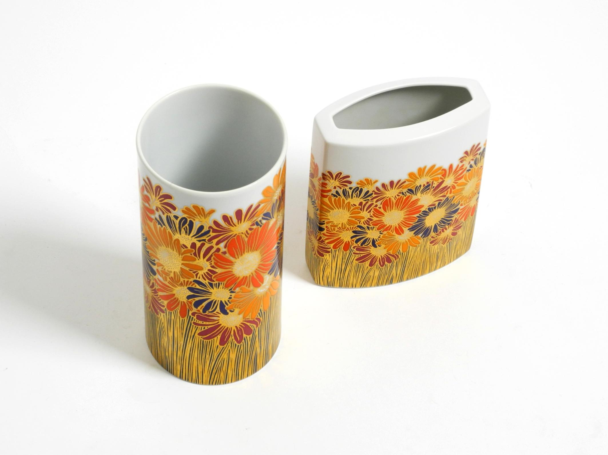 Two beautiful 80s porcelain vases by Rosamonde Nairac for Rosenthal studio-line In Good Condition For Sale In München, DE