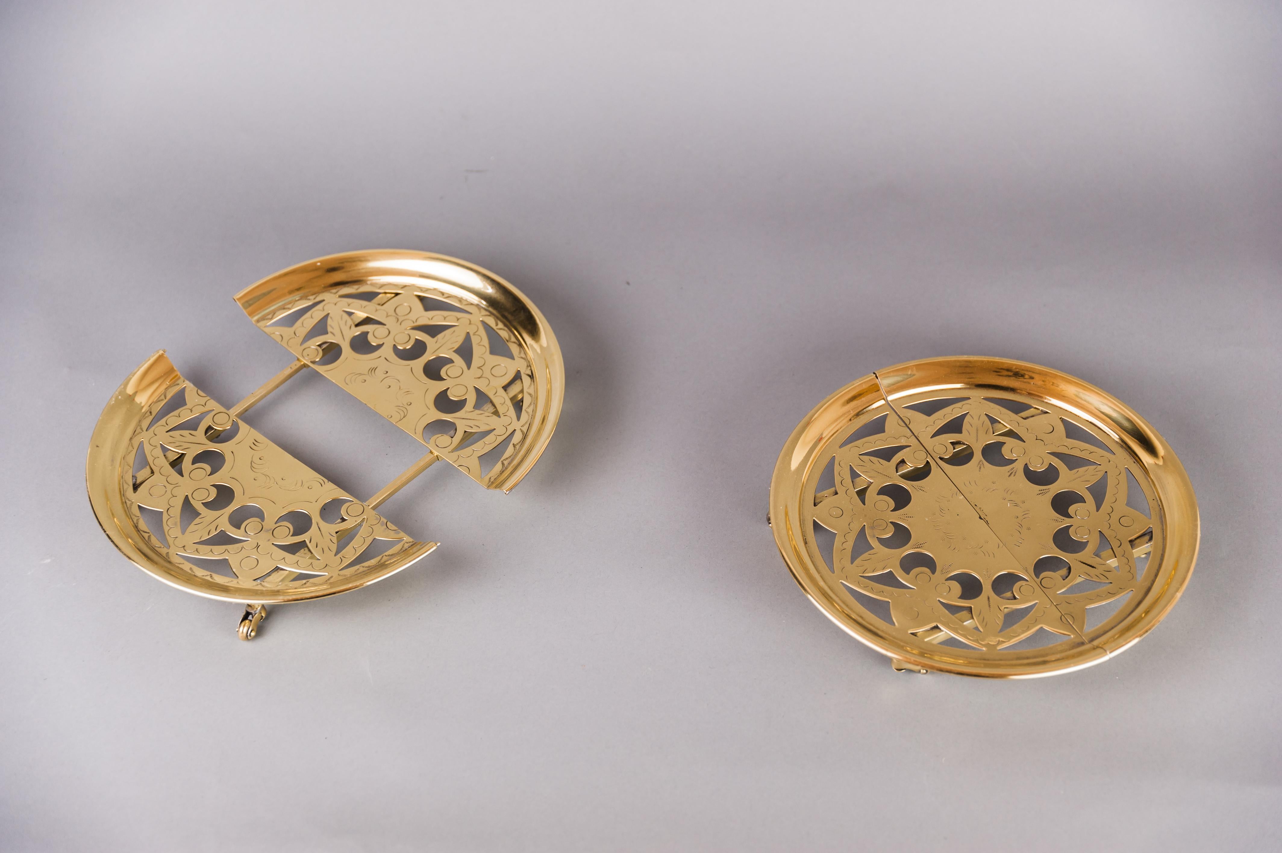 Two Beautiful Adjustable Art Deco Coaster with Small Wheels, circa 1930s In Excellent Condition In Wien, AT