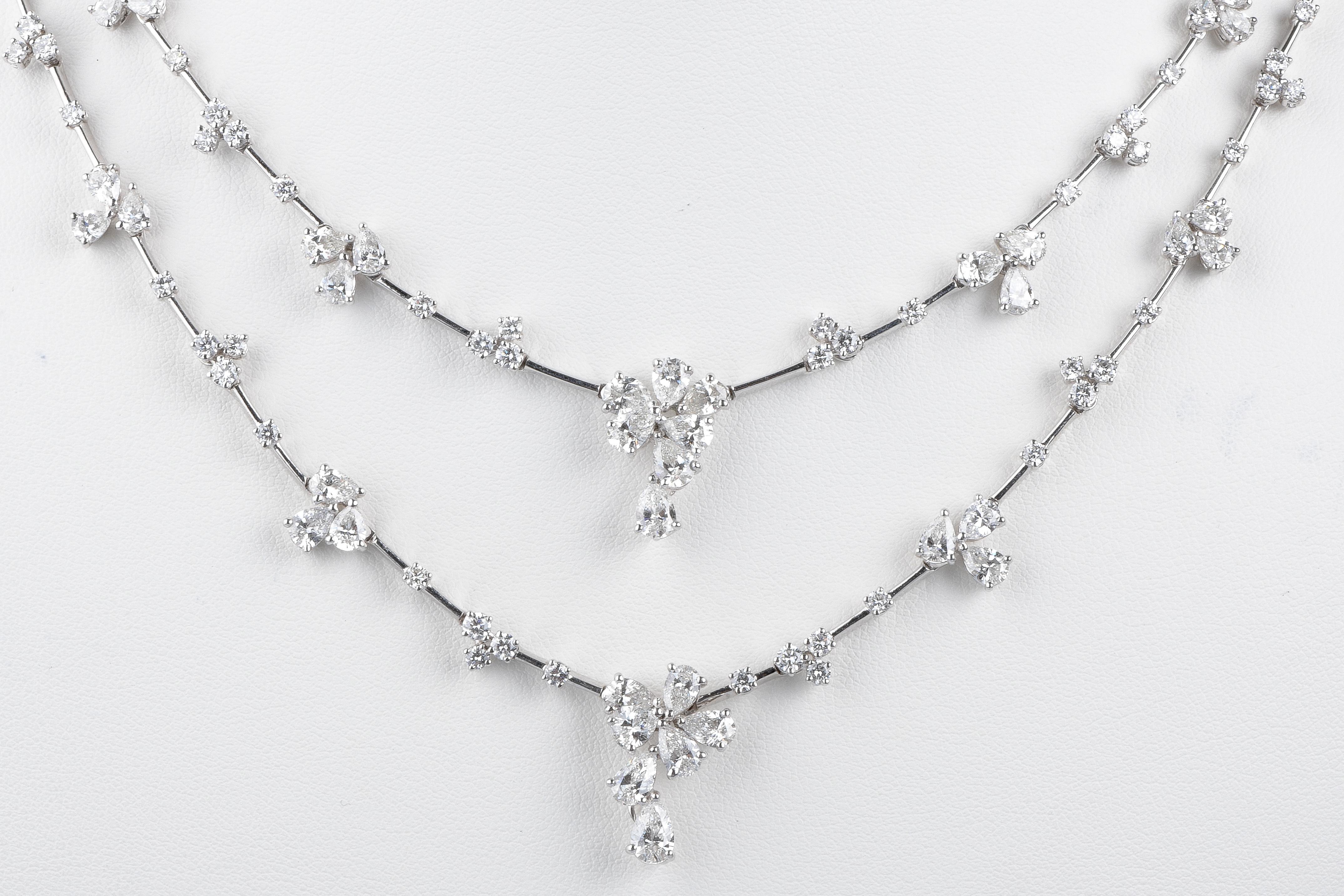 Pear Cut Two beautiful Haute Joaillerie 18 carat white gold necklaces For Sale