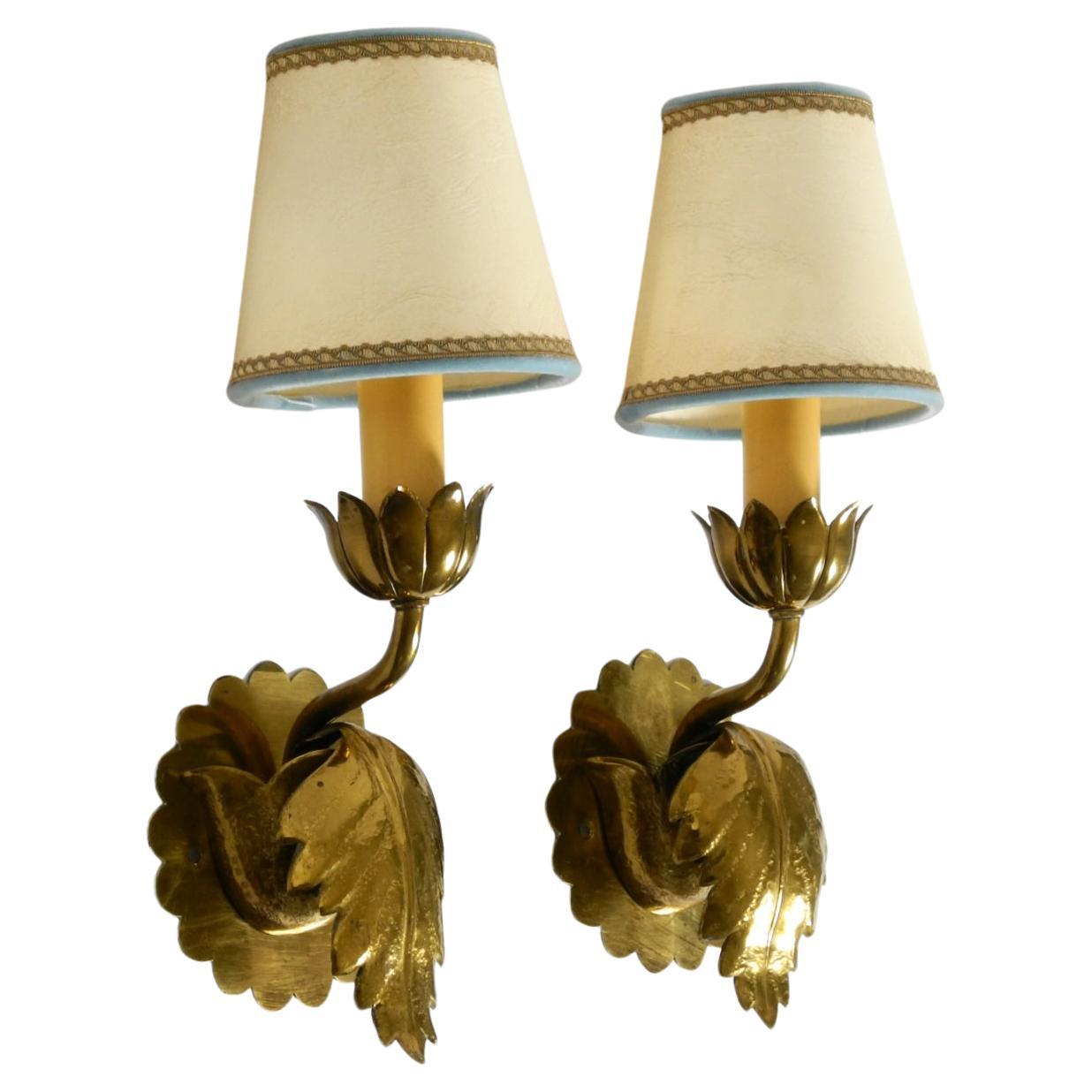 Two beautiful original Mid Century Modern floral wall lamps made of brass