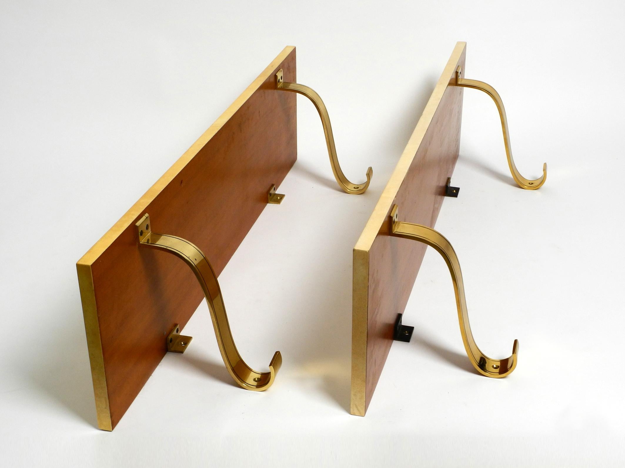 Two Beautiful, Very Rare 1960s Large Aldo Tura Shelves Made of Wood and Goatskin For Sale 7