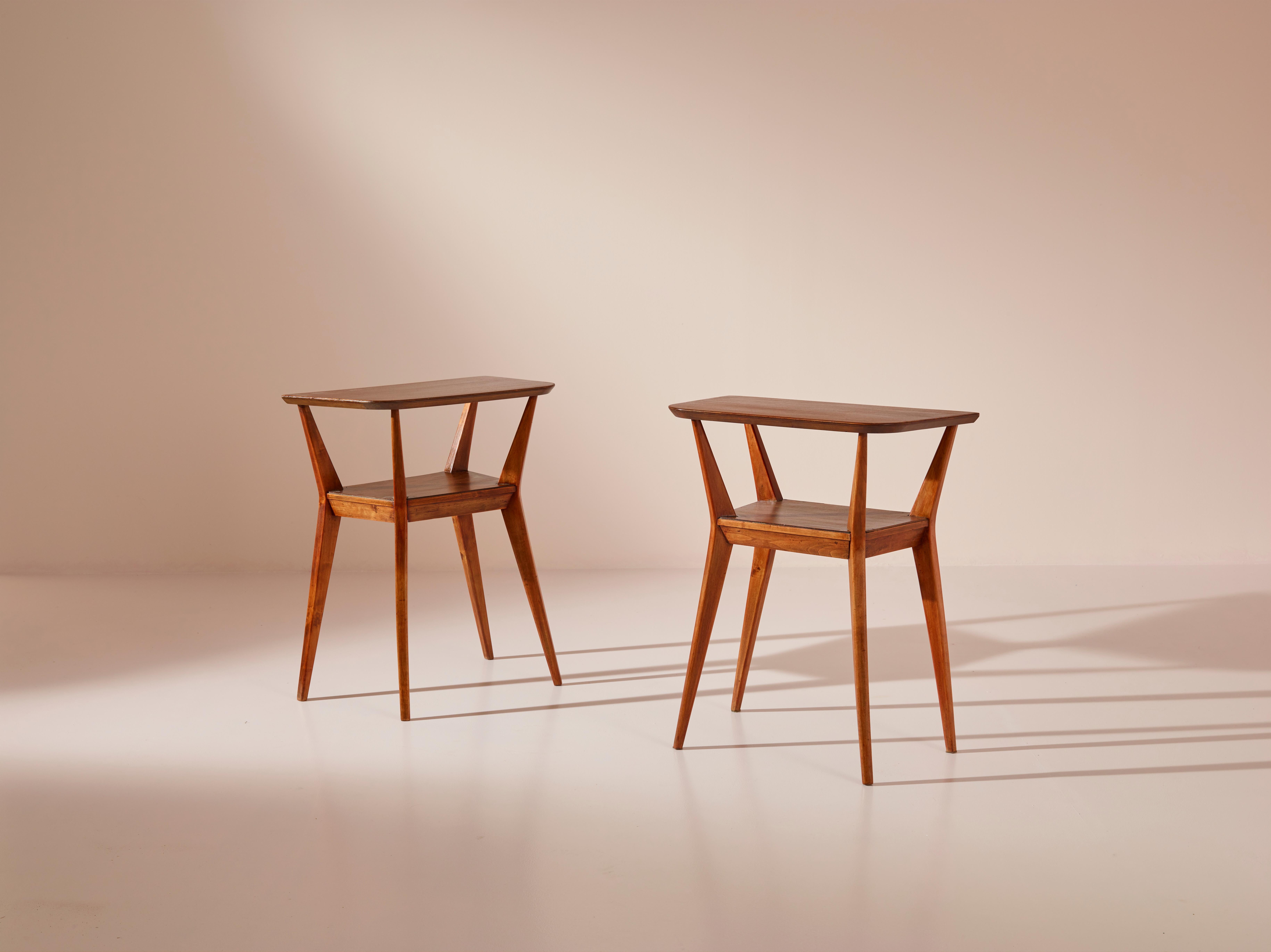 Two Beechwood Side Tables in the Manner of Gio Ponti, Italy, 1950s 4