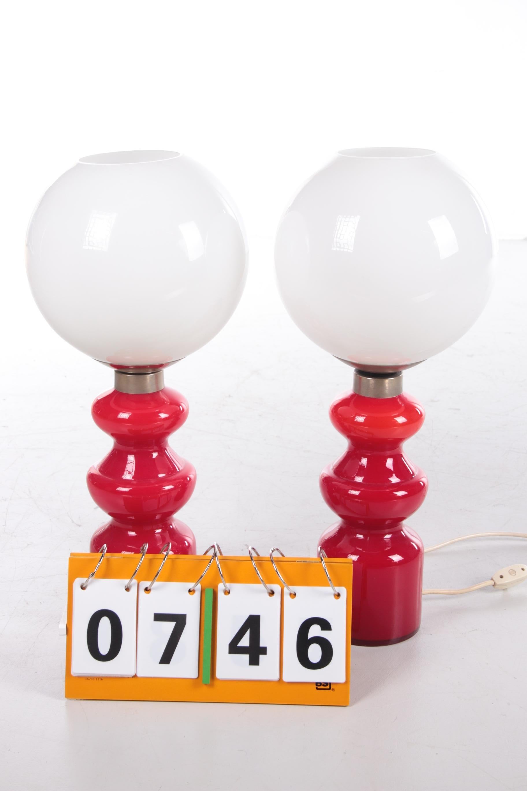 Two Big Glass Table Lamps Vintage Retro Red and White Table Lamps, 1970s In Good Condition In Oostrum-Venray, NL