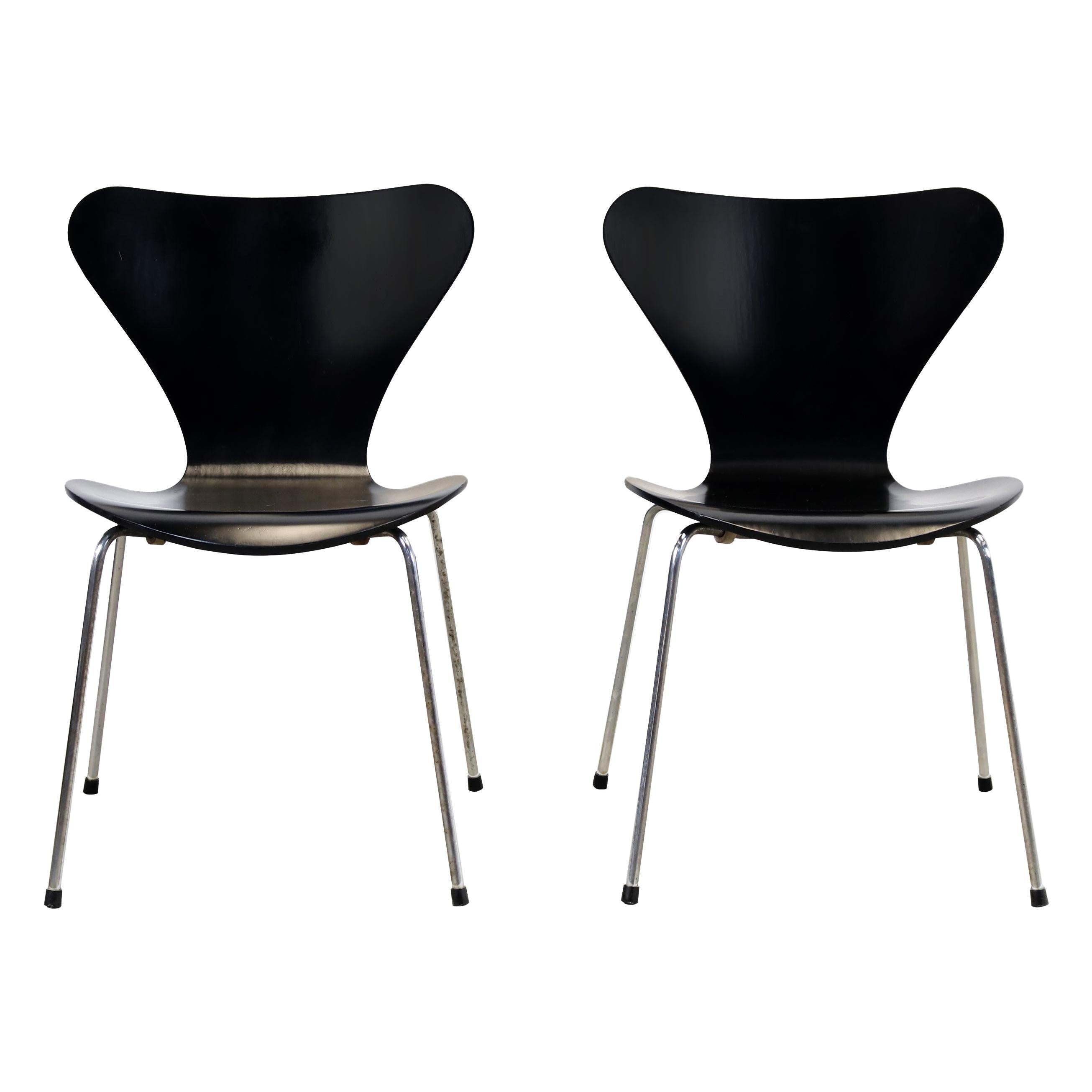Two Black Arne Jacobsen Butterfly Chairs Model 3107