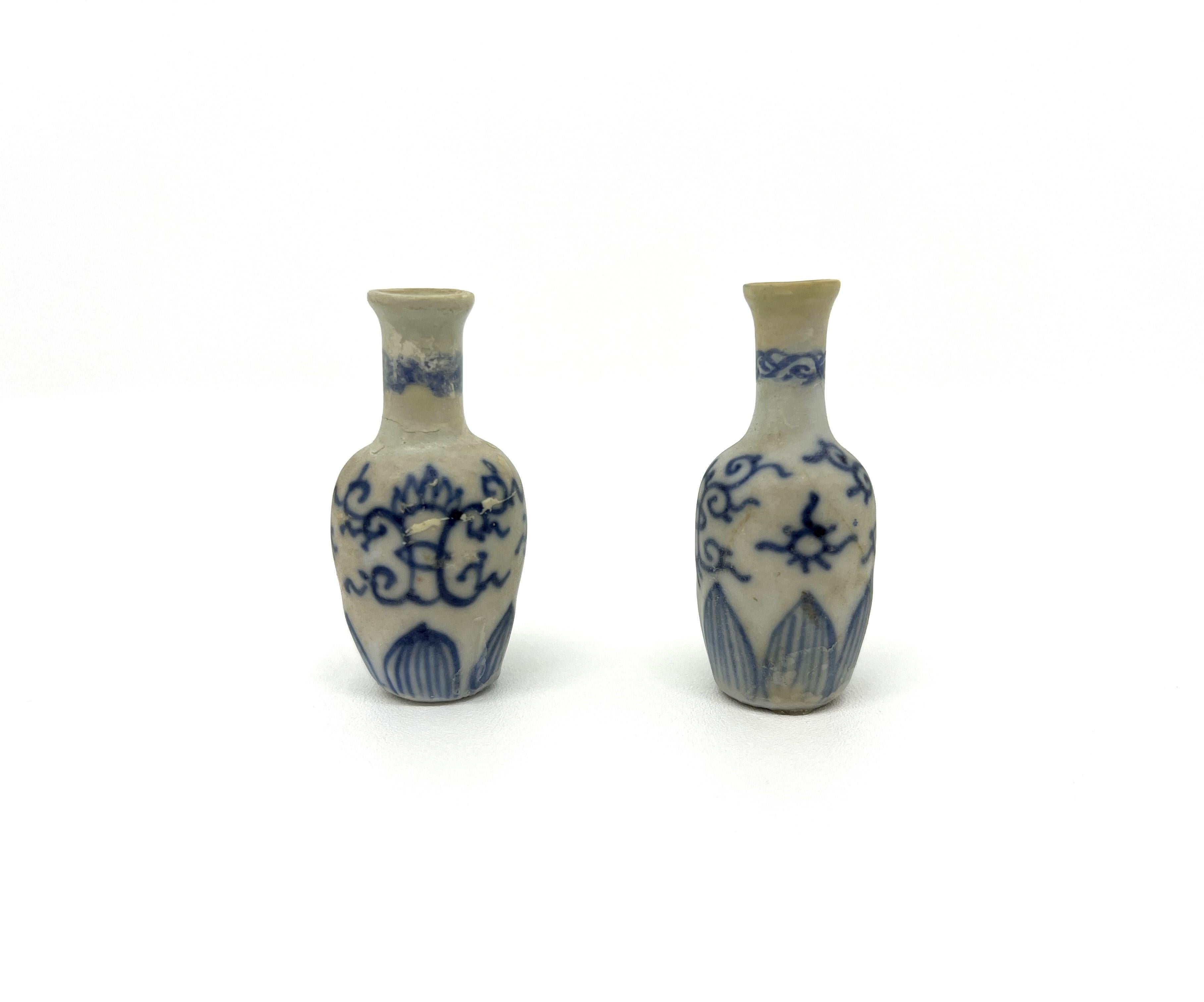 During Yongzheng era, such miniatures were appreciated for their craftsmanship and aesthetic value. They were also often used in scholars' studios as part of the 'wenfang', or study room ensemble, which included various objects intended to inspire