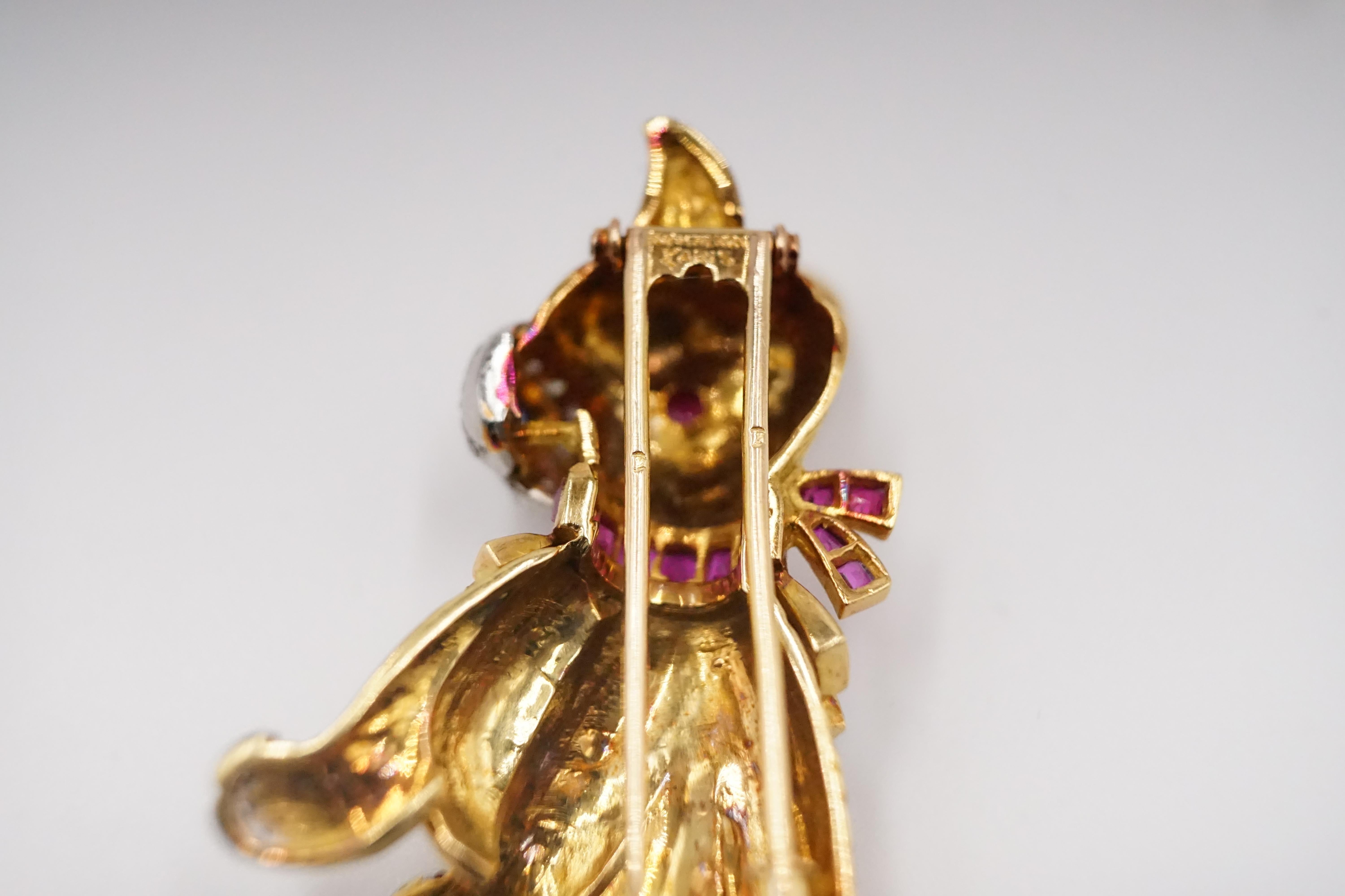 Two Boucheron Paris 1960s Multi-Gemstone and 18 Carat Gold Animal Brooches 6