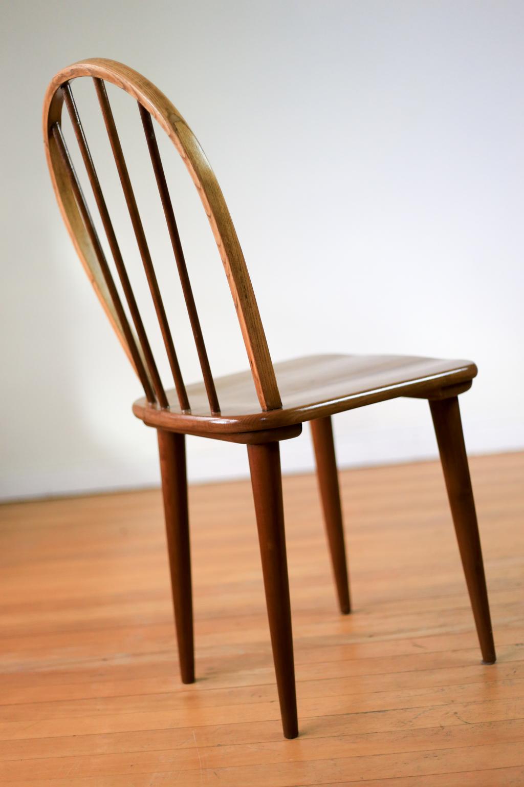 Imbuia Two Bow-Back Windsor Chairs by E.E. Meyer for Binnehuis, South Africa For Sale