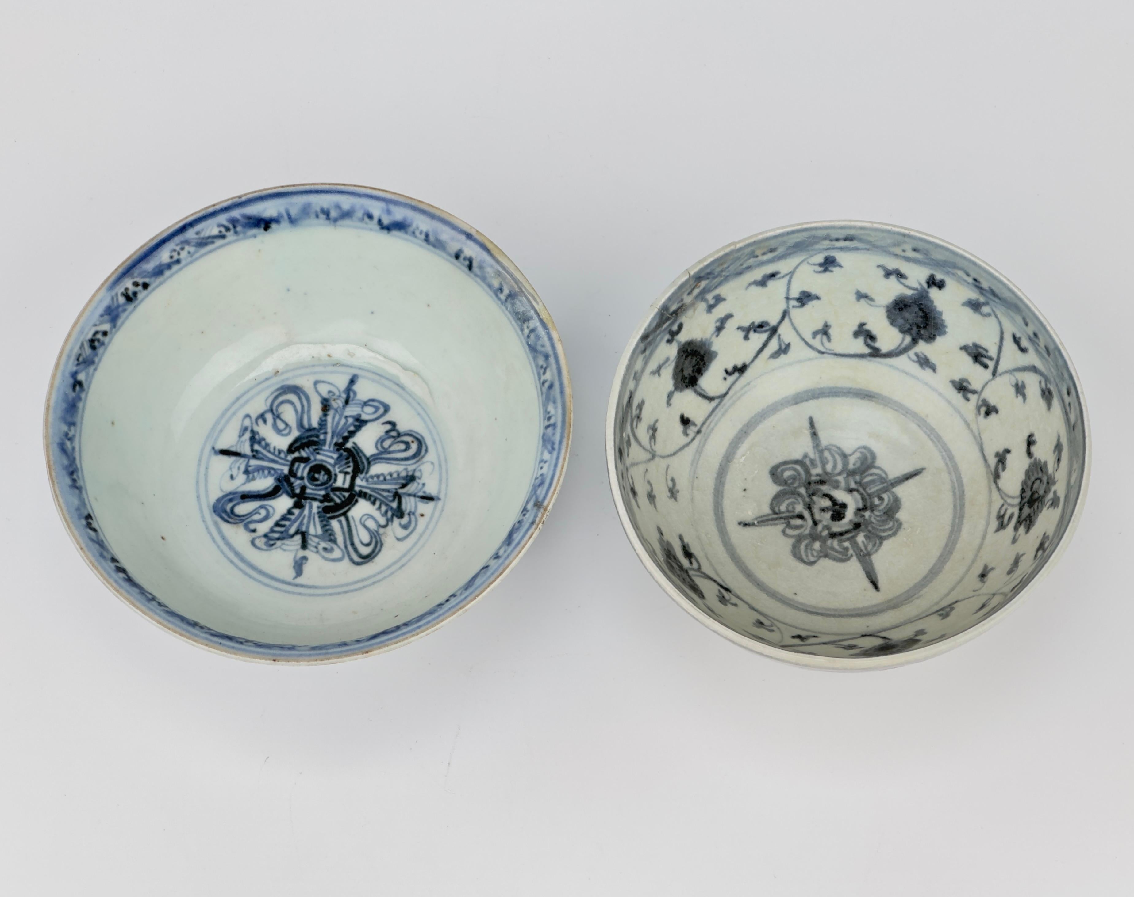 Glazed Two Bowls with knot shaped design on inside, Ming Era(15th century) For Sale
