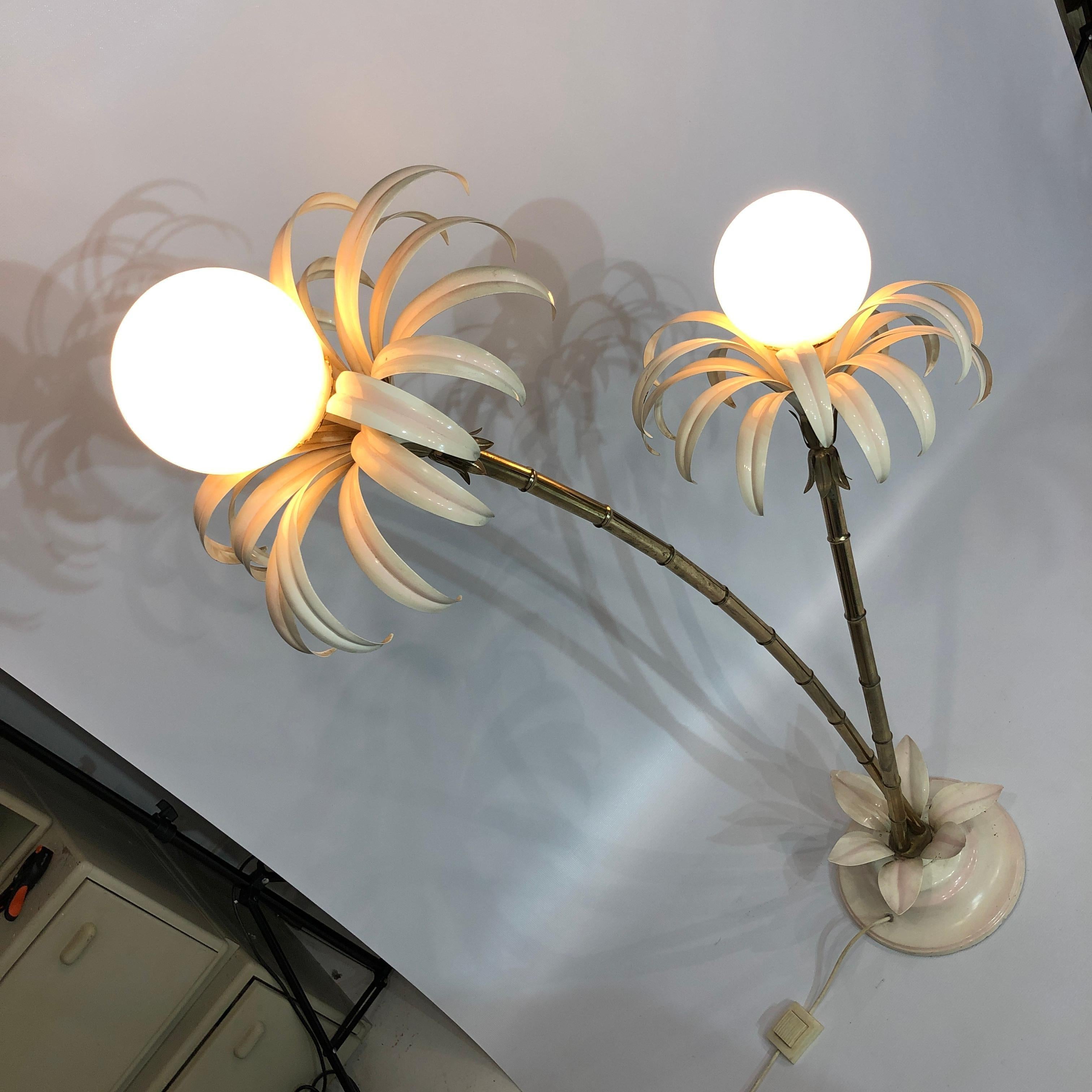 Two Branch Palm Tree Floor Lamp 1970s Vintage Italian Hollywood Regency Brass  For Sale 7