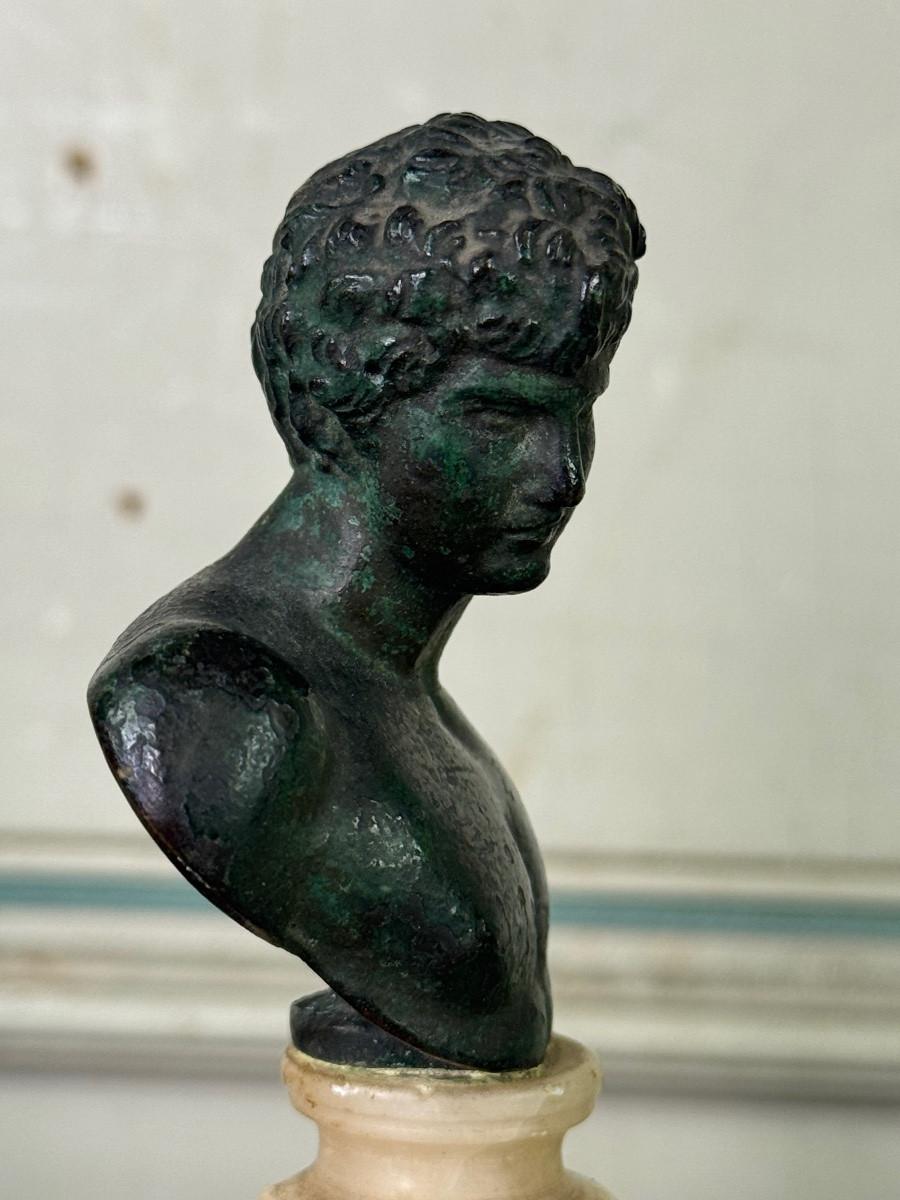 Due busti in bronzo in stile antico, XVIII secolo in vendita 3