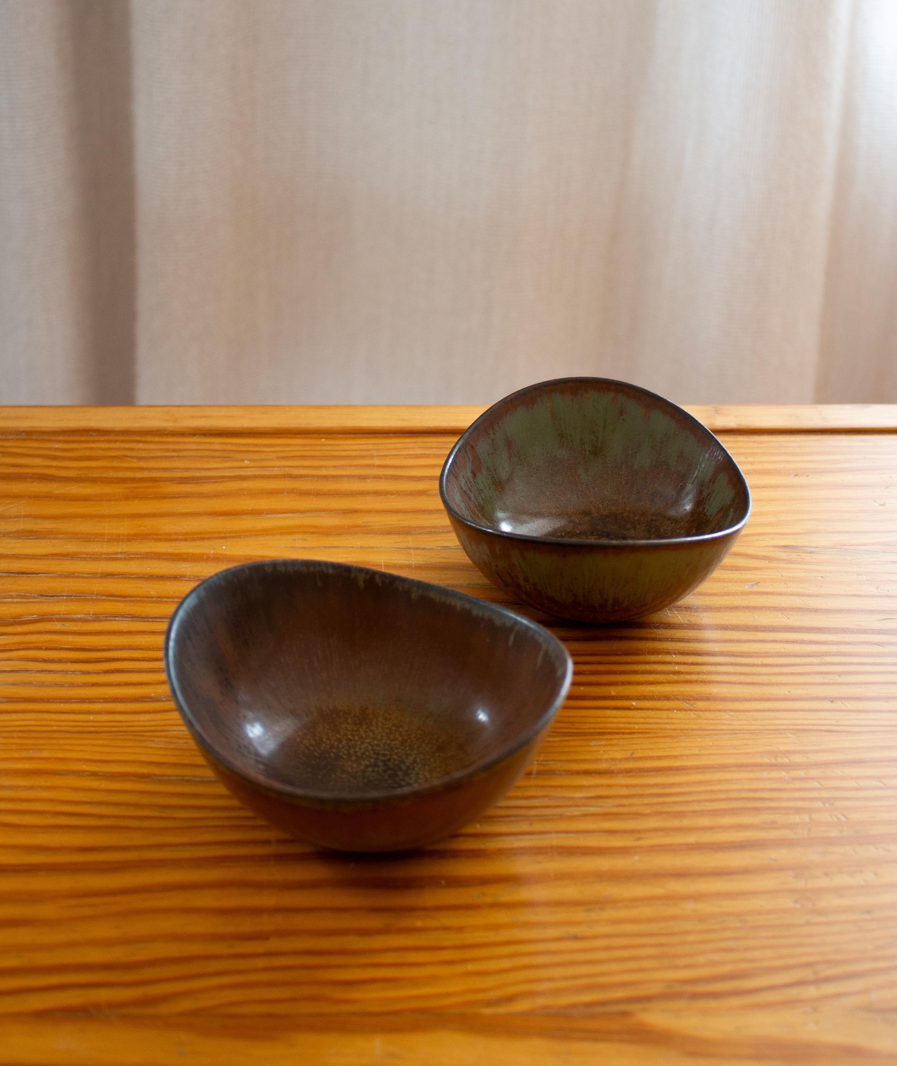 European Two Brown and green-glazed Gunnar Nylund Bowls, Sweden, 1940s For Sale