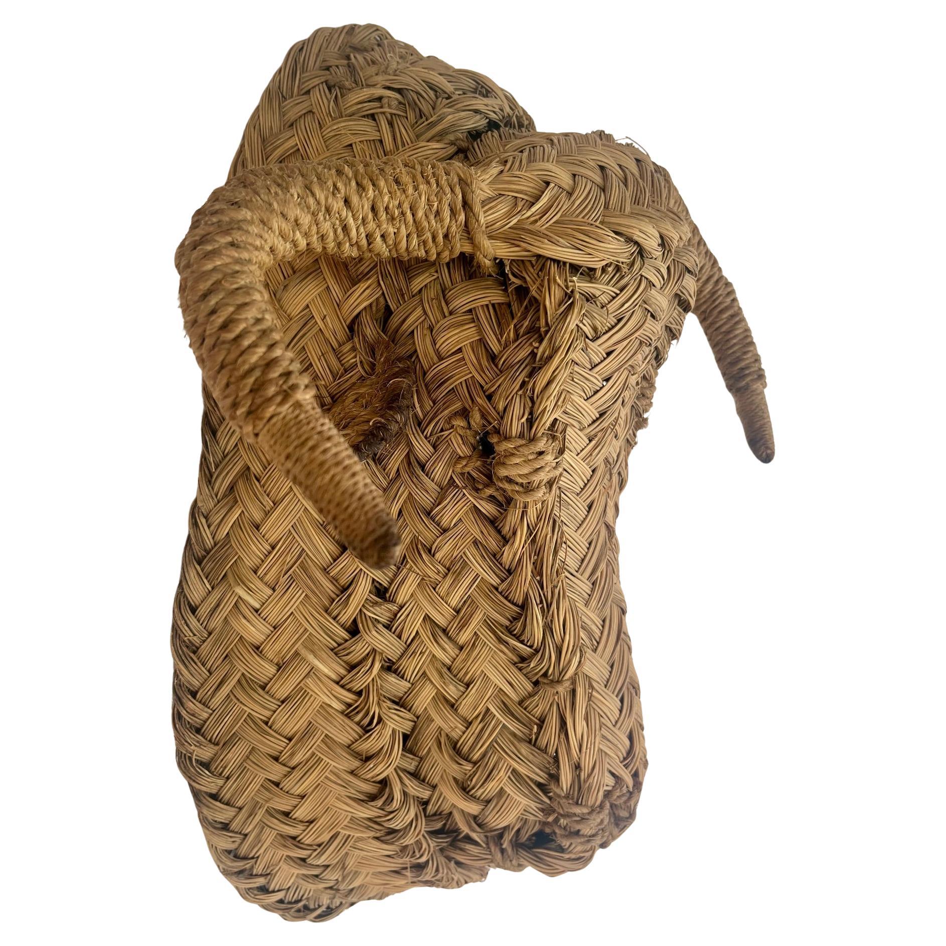 Zwei Stierköpfe, handgeflochtener Esparto,  Spanien 1960er Jahre (Rustikal) im Angebot