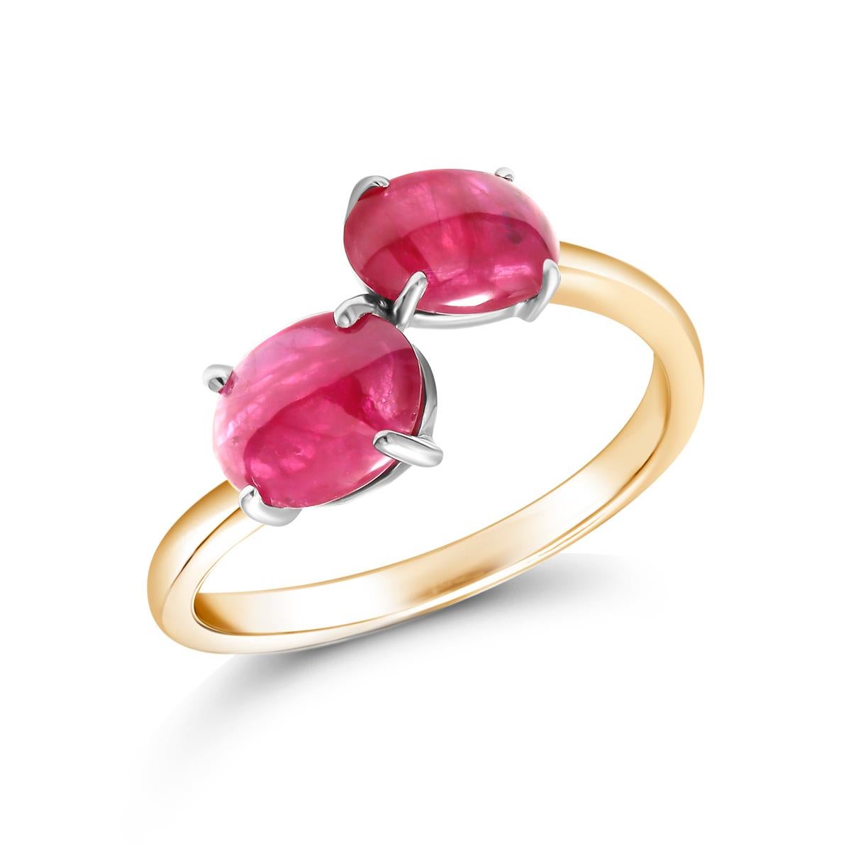Two Cabochon Burma Rubies Facing Gold Cocktail Ring Weighing 3.90 Carats In New Condition In New York, NY