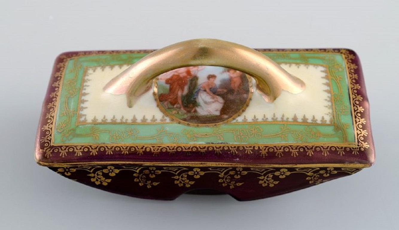 Kerzenständer und Tintenfässer aus handbemaltem Porzellan, Wien, frühes 20. Jahrhundert im Angebot 3
