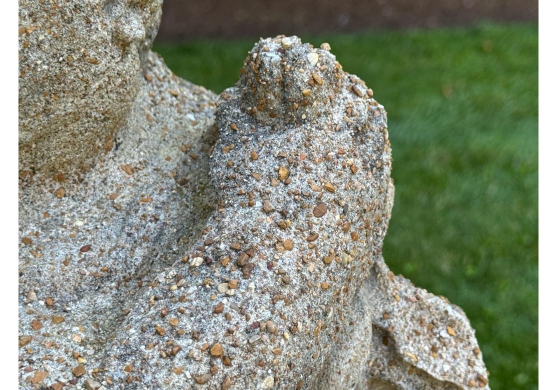 Sconosciuto Due cherubini in pietra fusa su plinti dai giardini botanici del Bronx in vendita