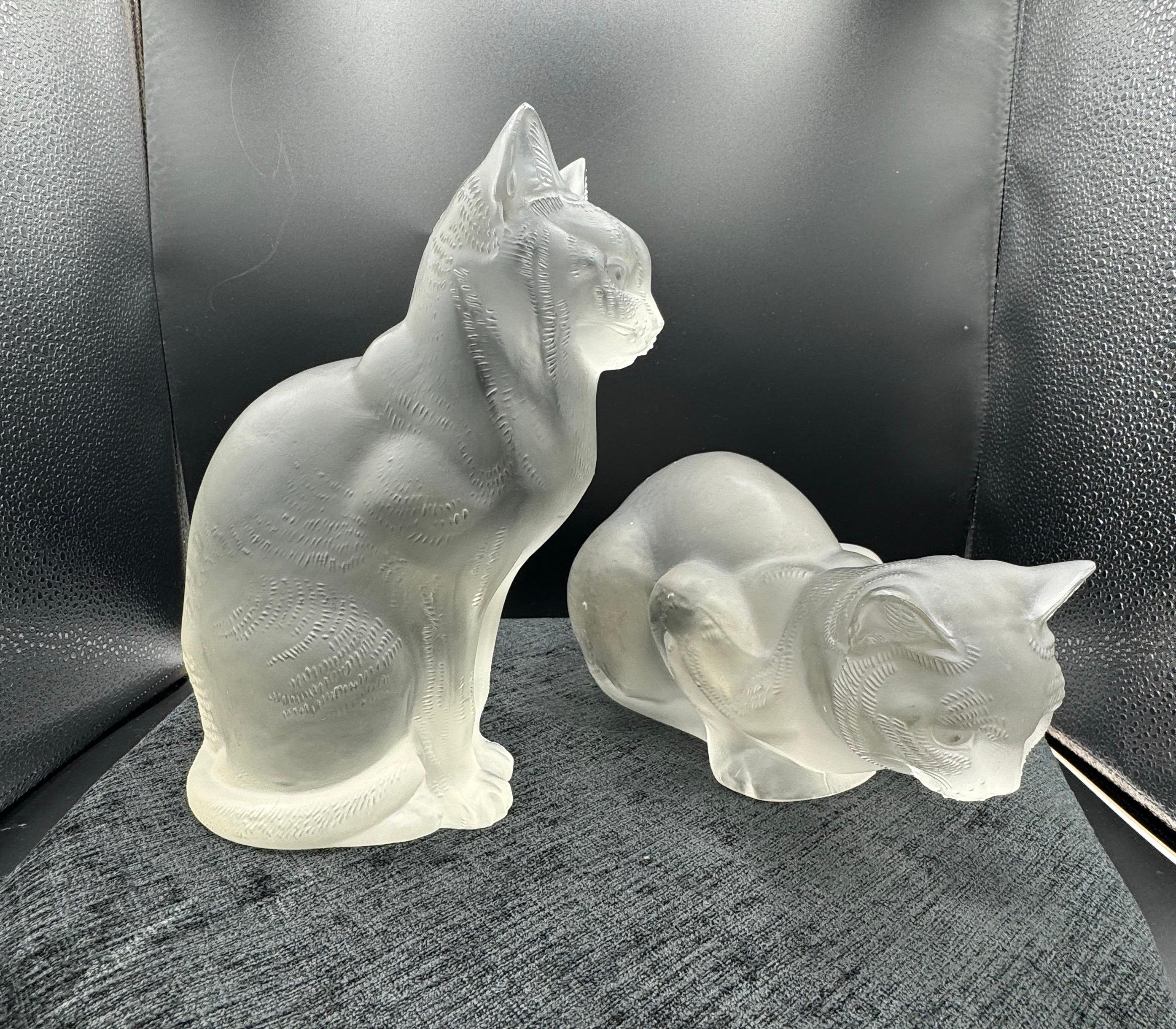 French Two Cat by René Lalique in frosted glass For Sale