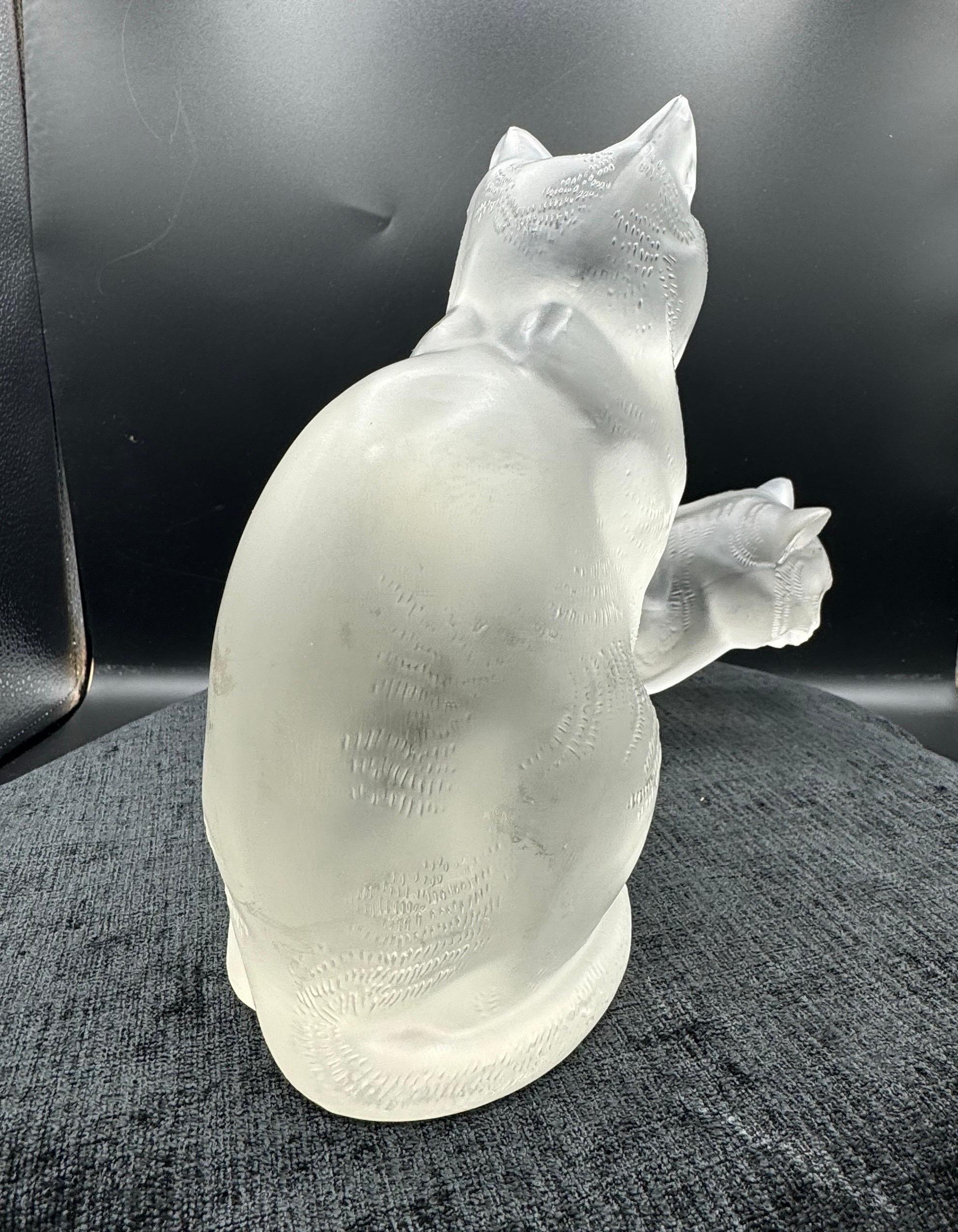 Art Glass Two Cat by René Lalique in frosted glass For Sale