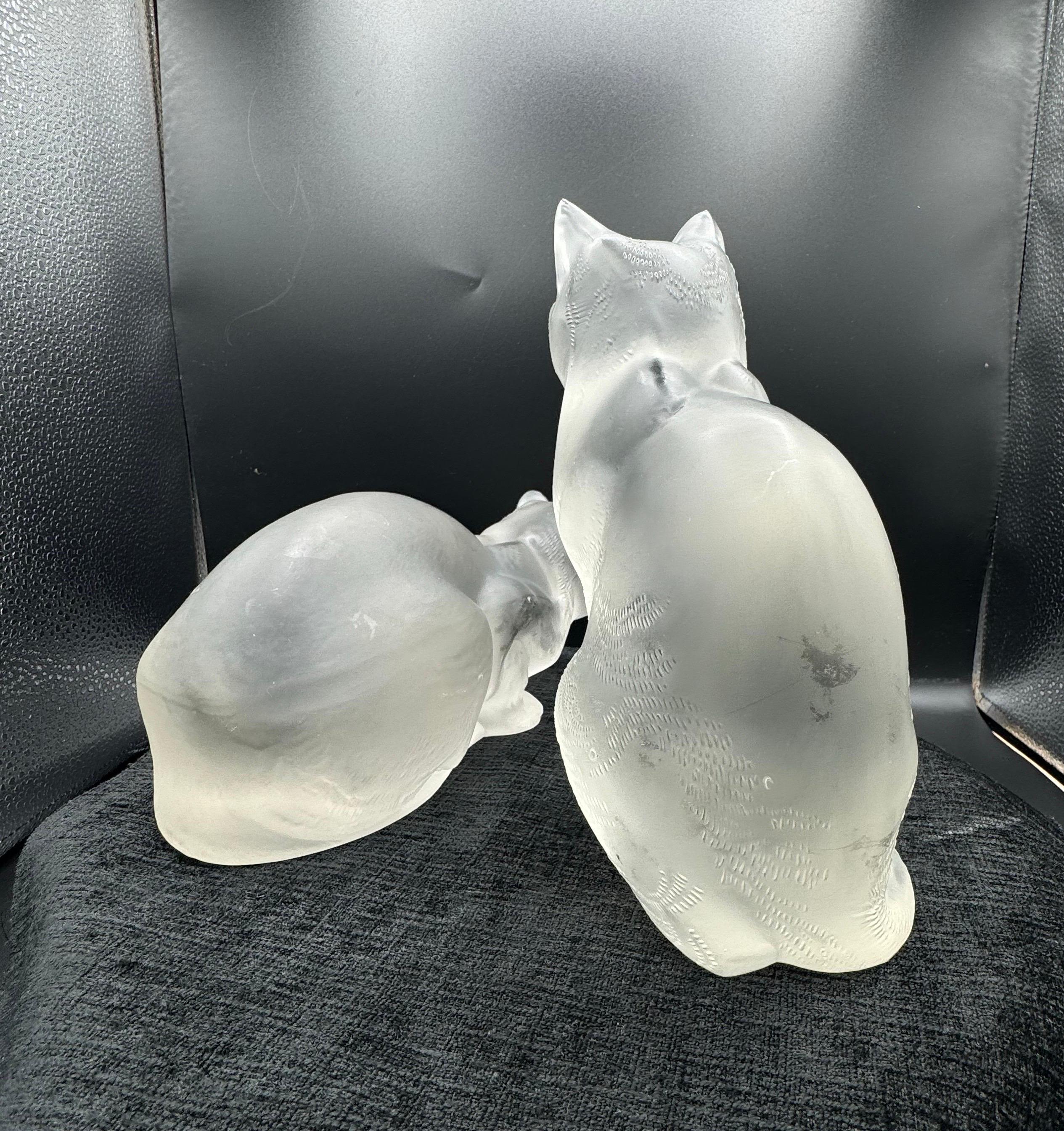 Two Cat by René Lalique in frosted glass For Sale 2