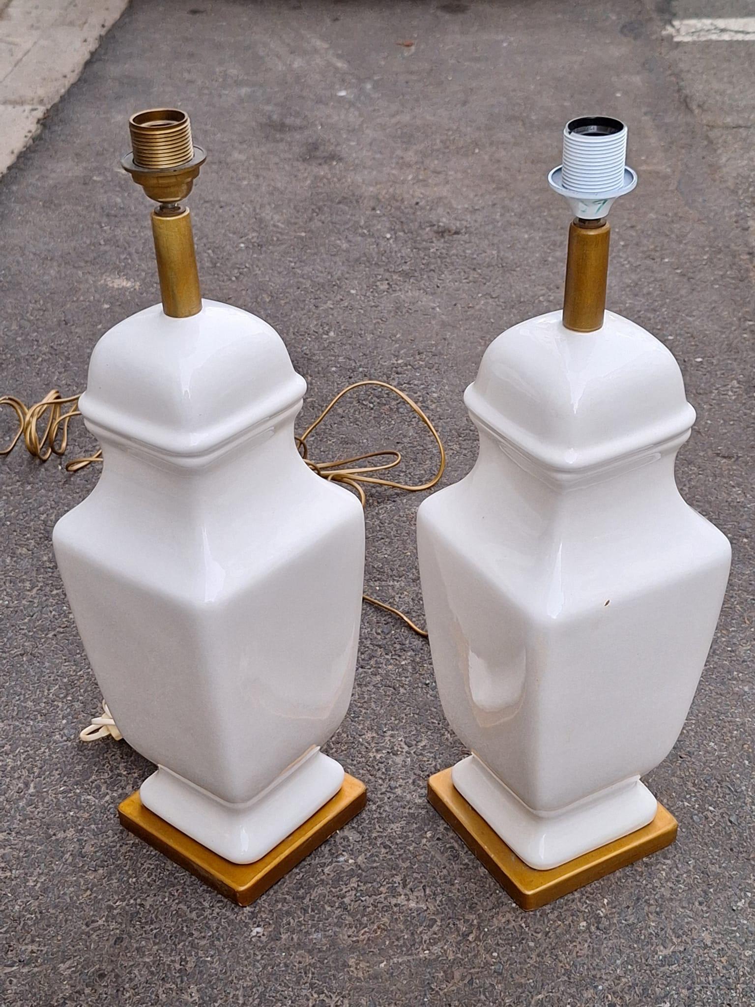 Two White Ceramic Table Lights For Sale 2