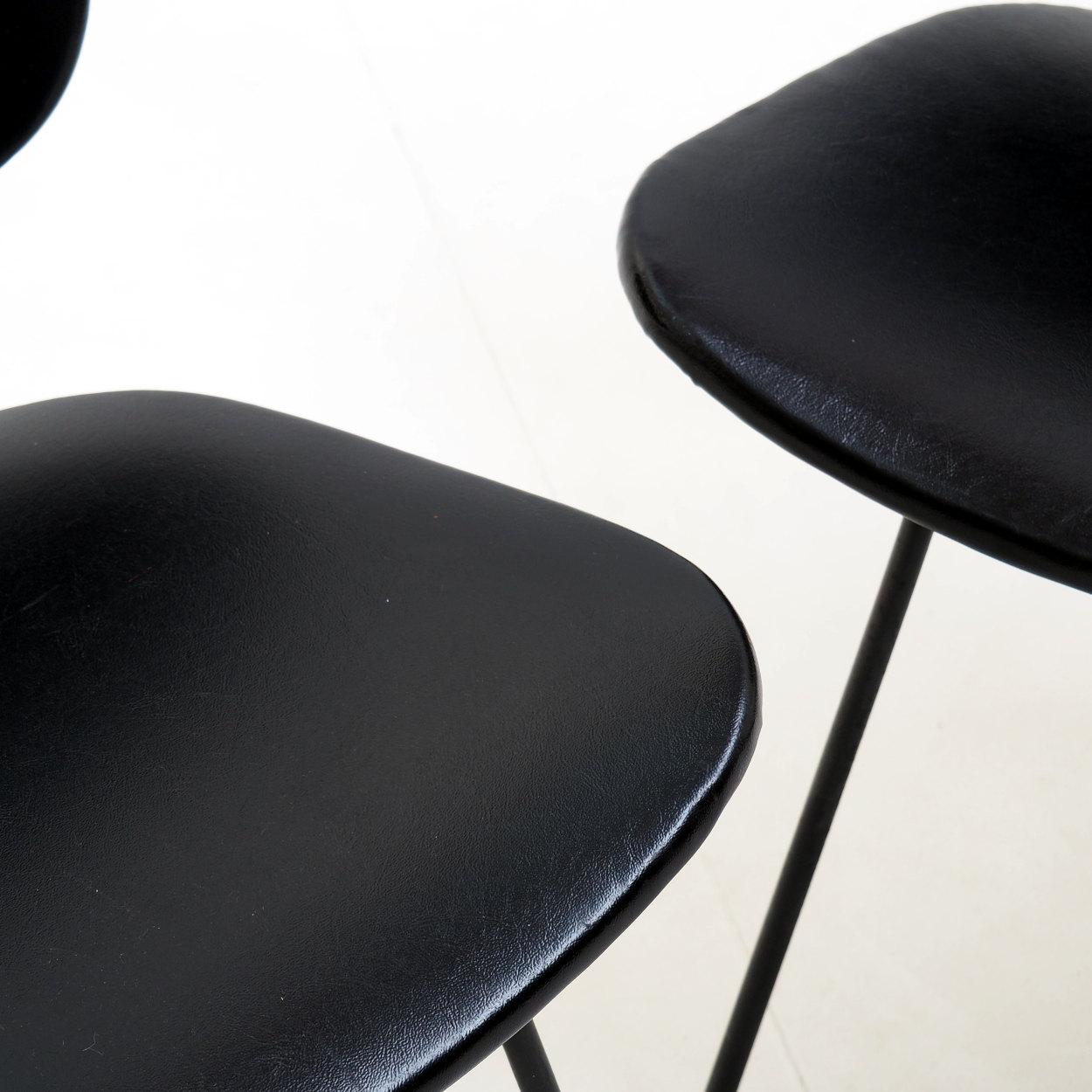 Entworfen von W.H.Gispen für die niederländische Firma Kembo, Stühle im Angebot 1