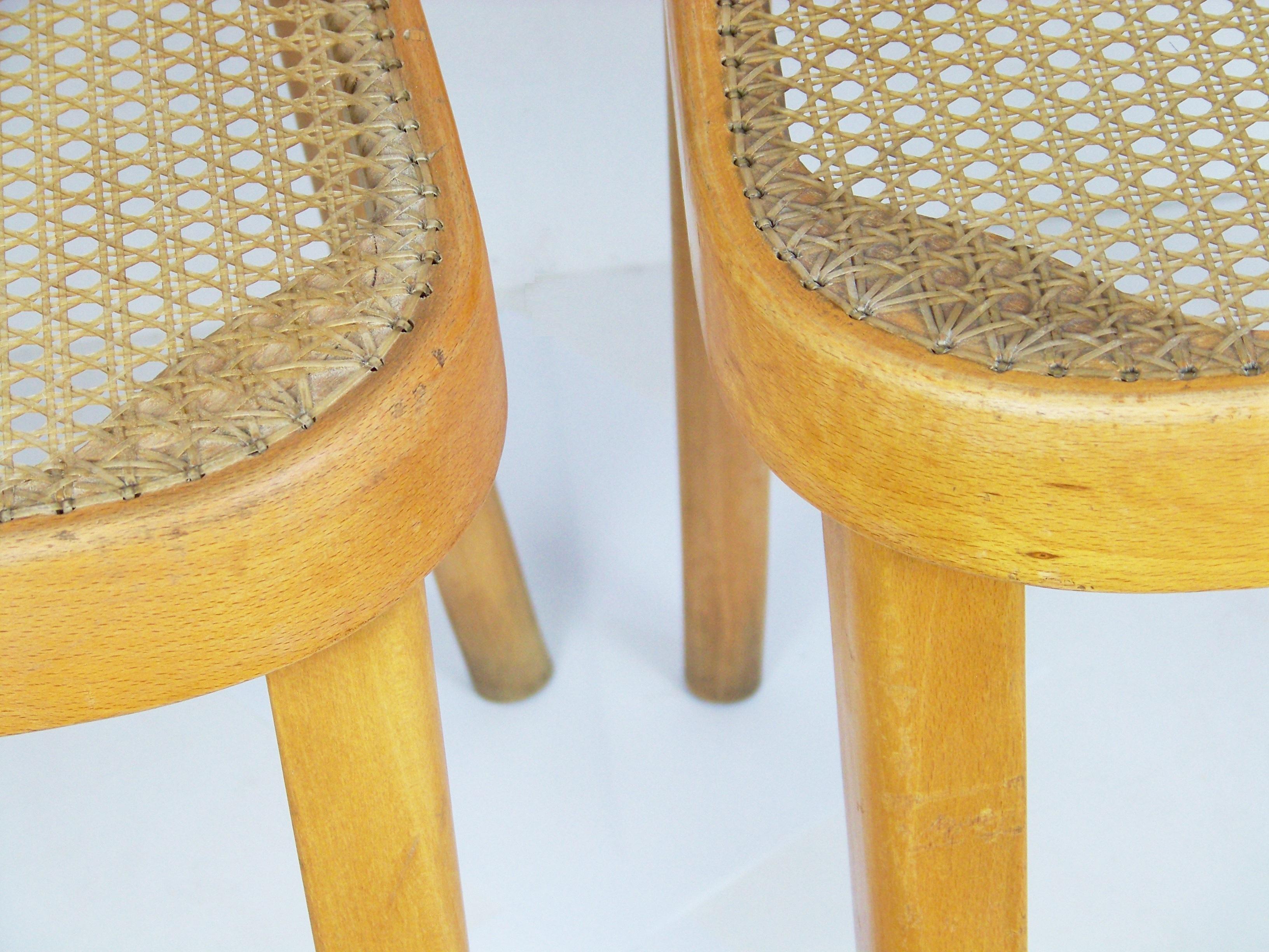 Tchèque Deux chaises Thonet 811, Josef Hoffmann en vente