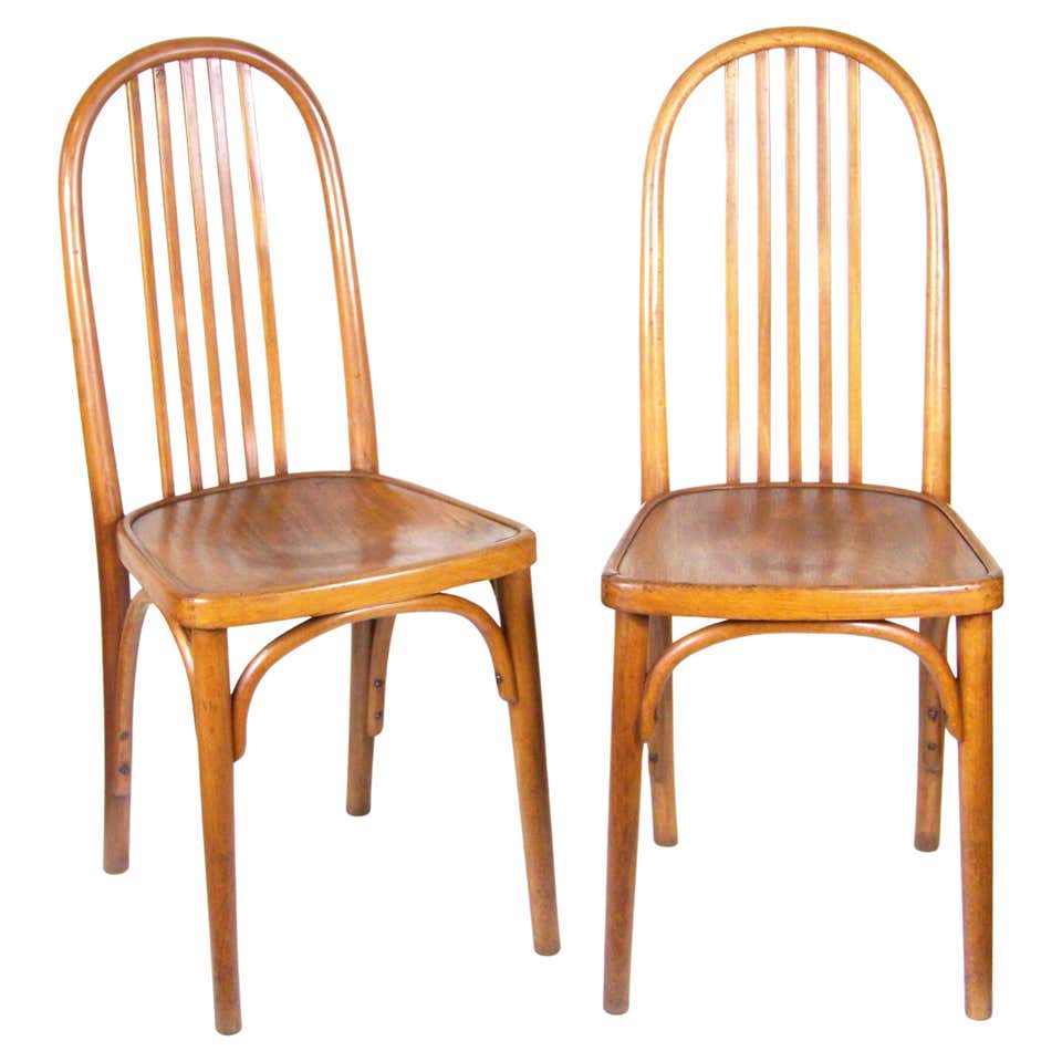 Zwei Stühle Thonet A643 – Josef Hoffmann im Angebot bei 1stDibs