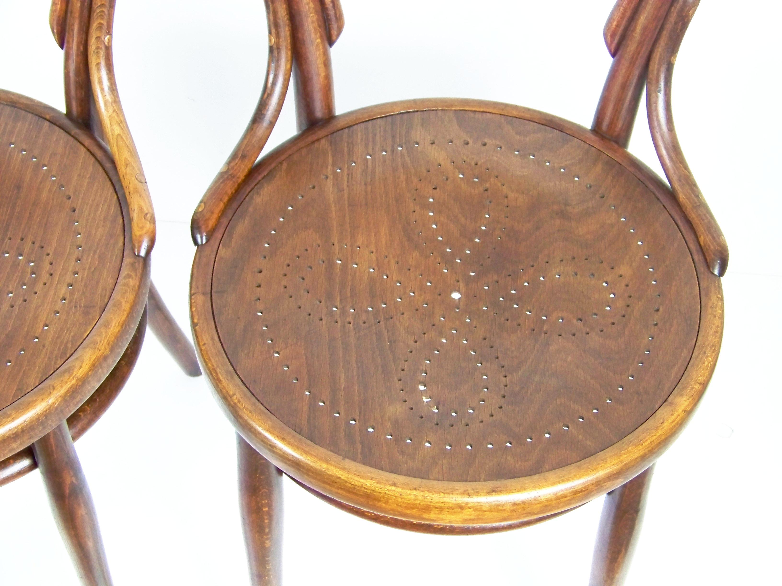 Belle Époque Two Chairs Thonet Nr.14, circa 1880