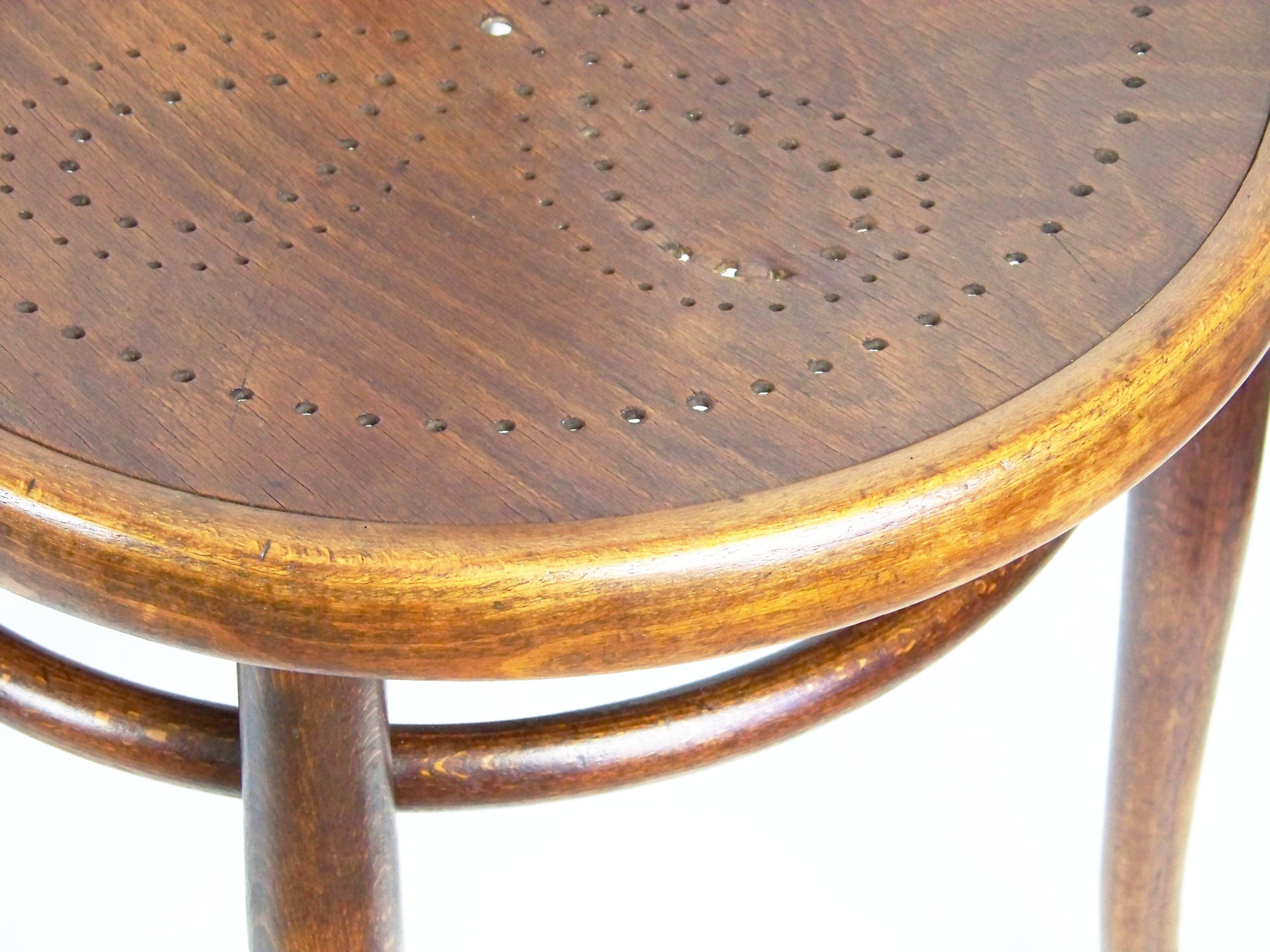 Two Chairs Thonet Nr.14, circa 1880 In Good Condition In Praha, CZ