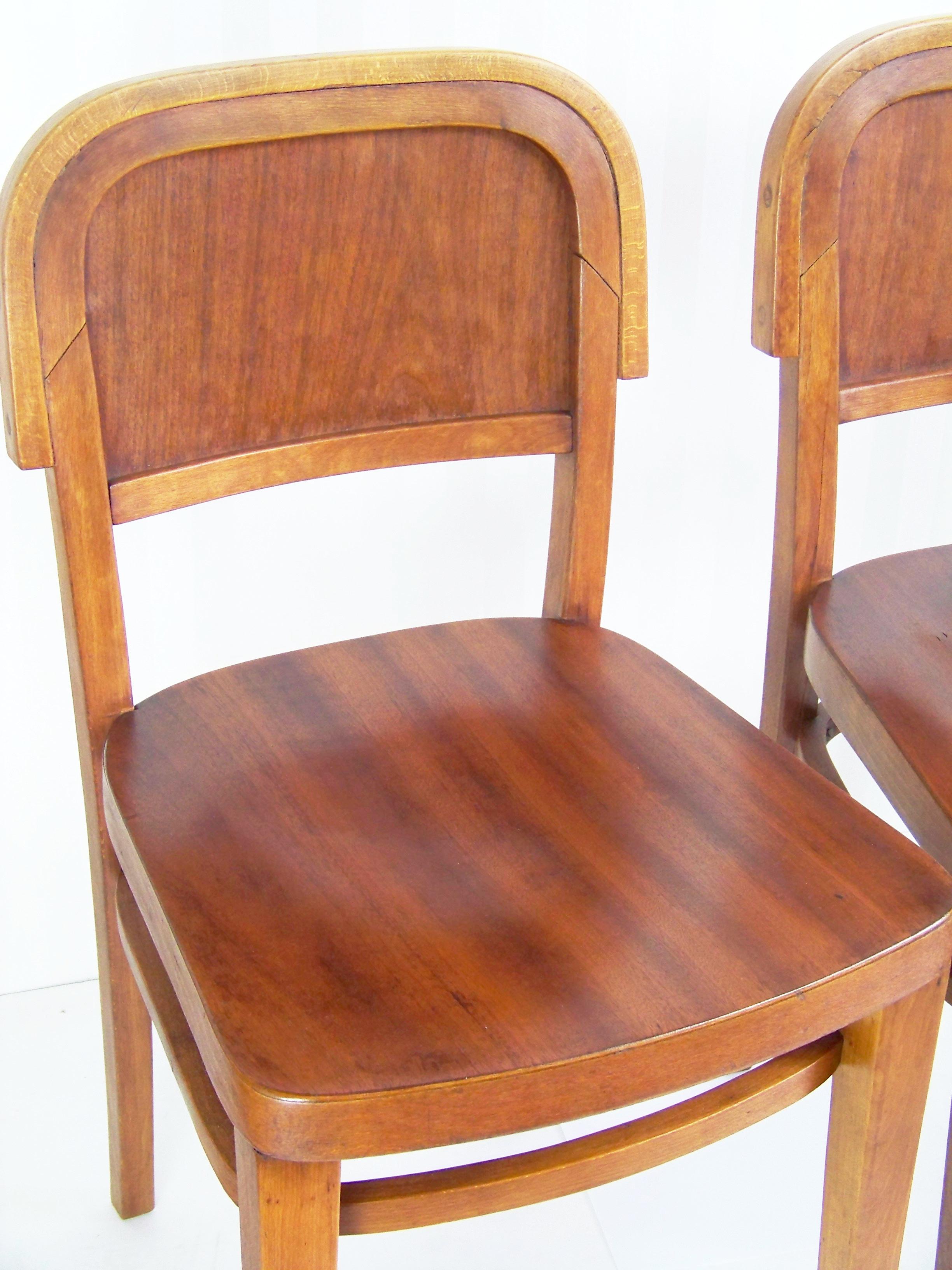 Art Deco Two Chairs Thonet Nr.402, Jan Kotěra in 1907