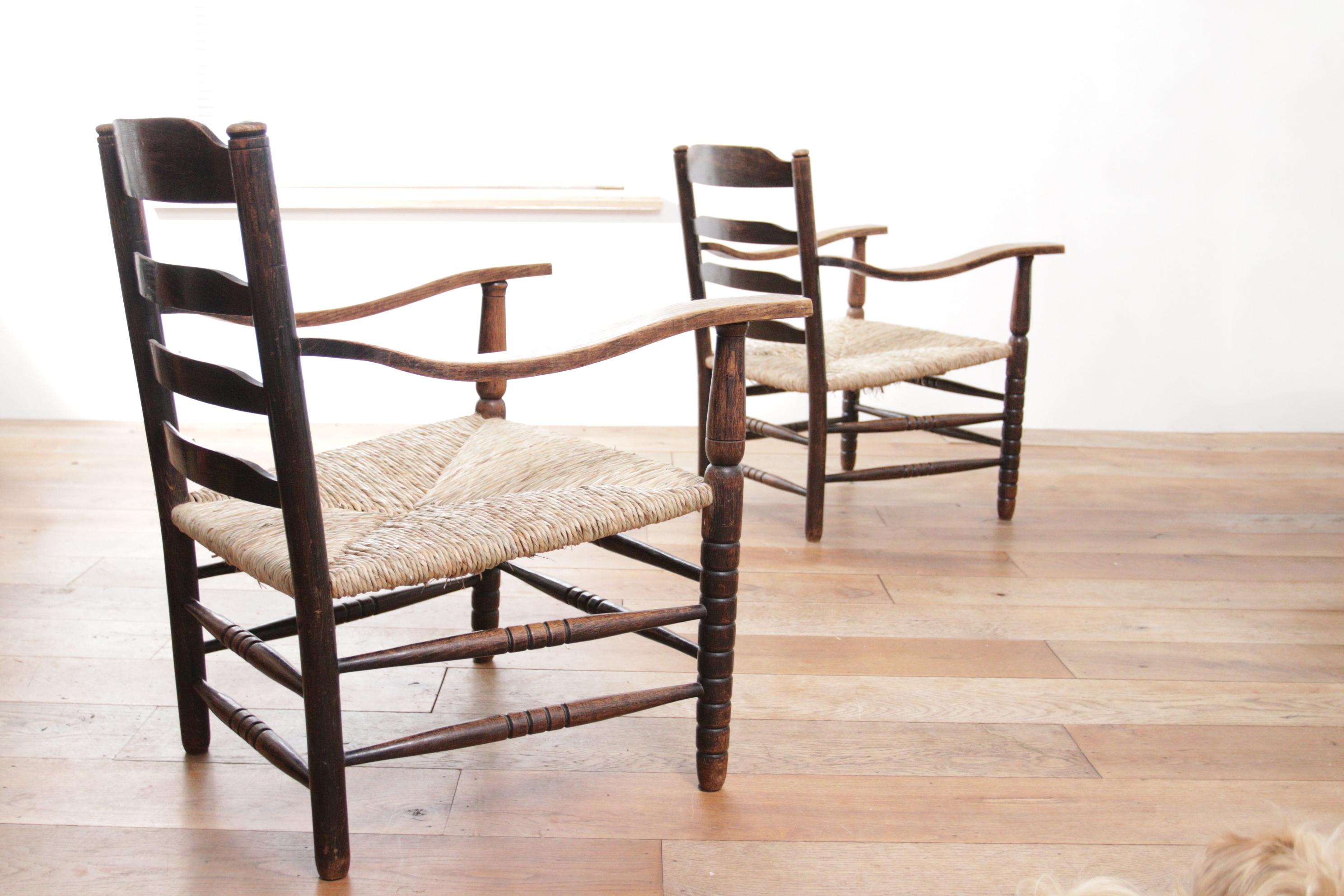 Two Charming Dutch Rural Ladder Back Oak Rush Seat Armchairs 1920's For Sale 4