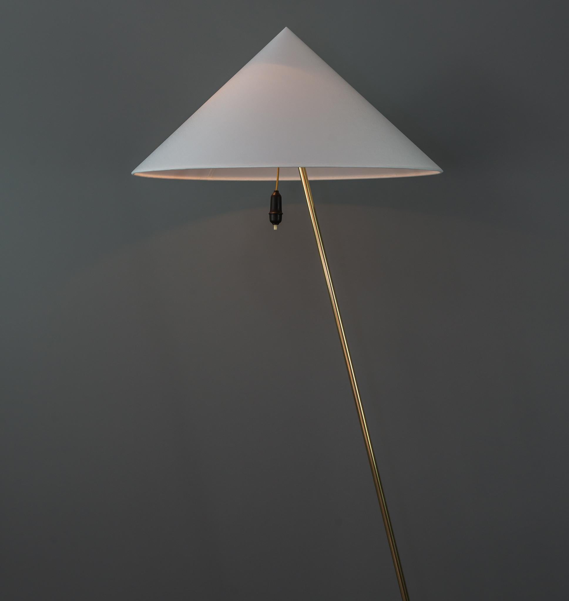 Two Charming golf floor lamps, designed by Rupert Nikoll, Vienna, 1950 For Sale 5