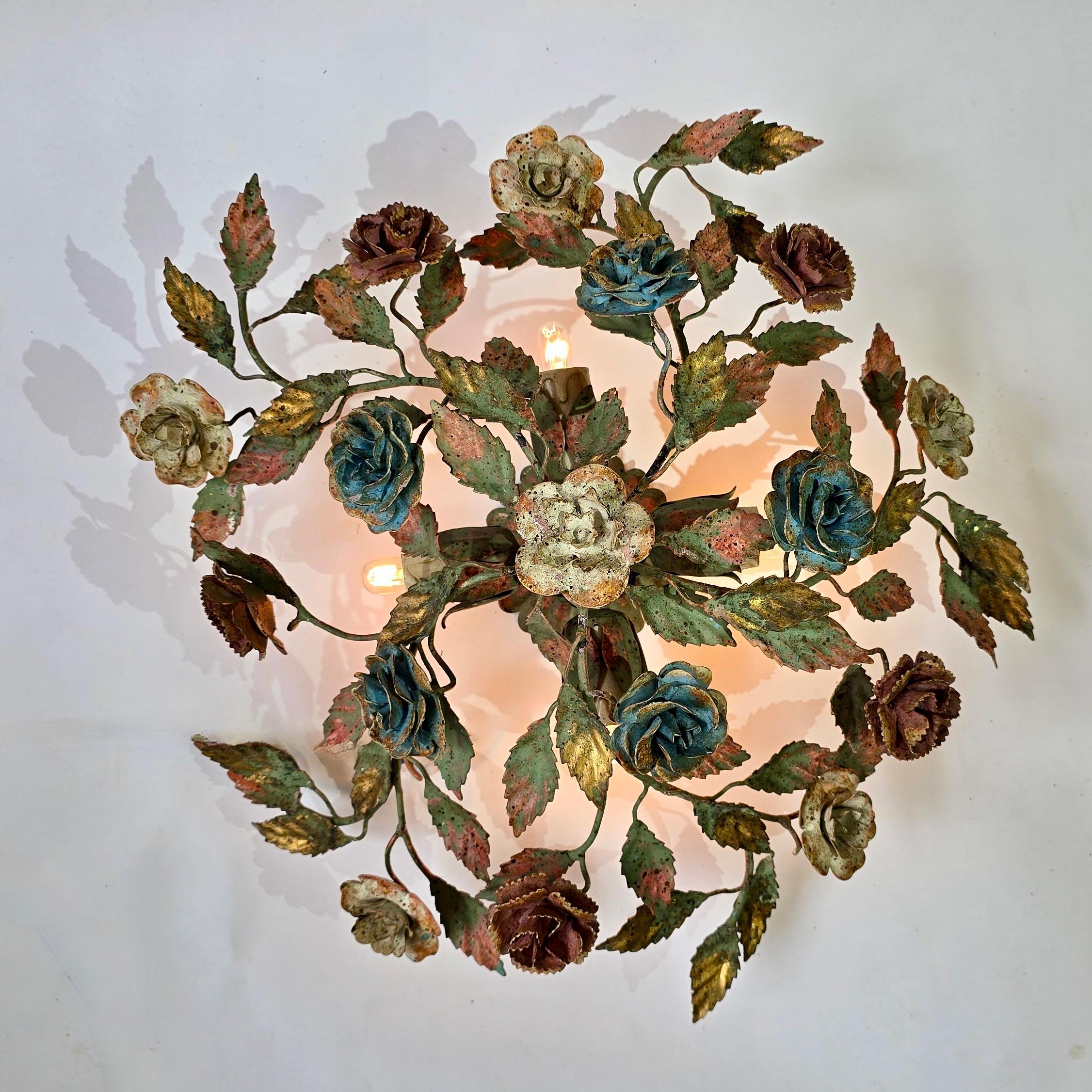 Deux charmants luminaires encastrés floraux italiens Bon état - En vente à Antwerp, BE