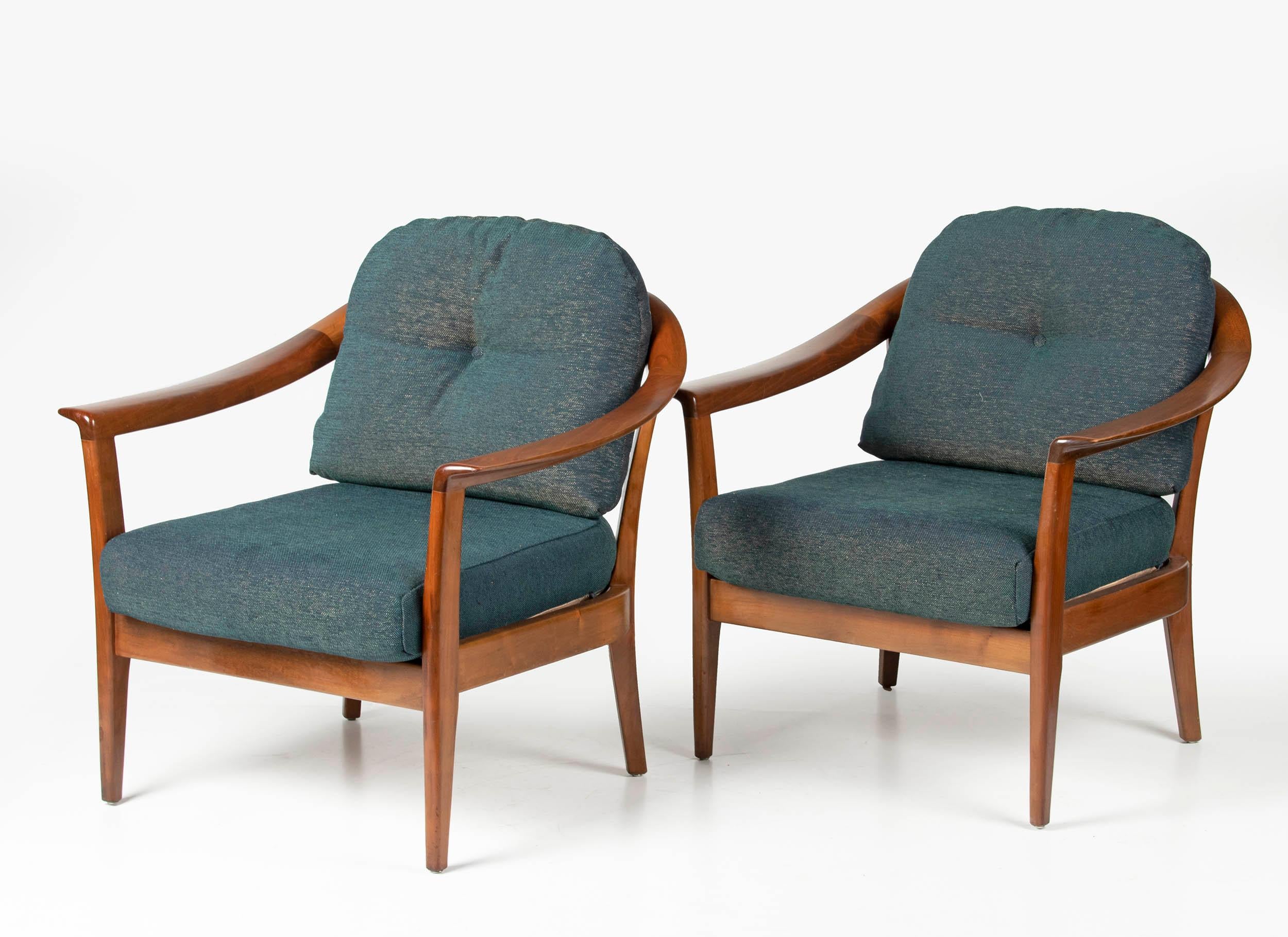 Two Cherrywood Easy Chairs with Sidetable made by Wilhelm Knoll Mid-20th Century 2