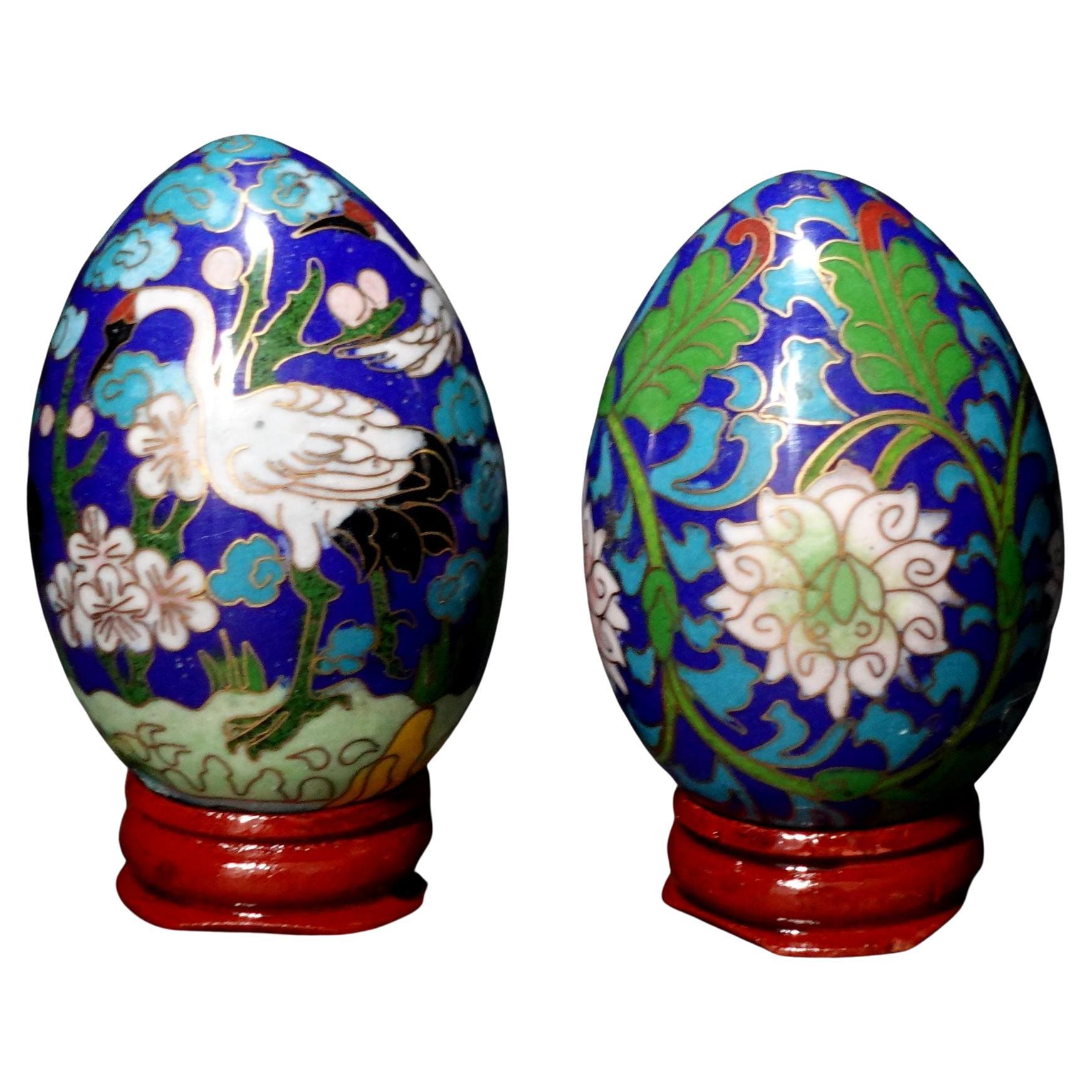 Deux oeufs en émail cloisonné chinois "Fleurs et oiseaux" avec supports en bois #8
