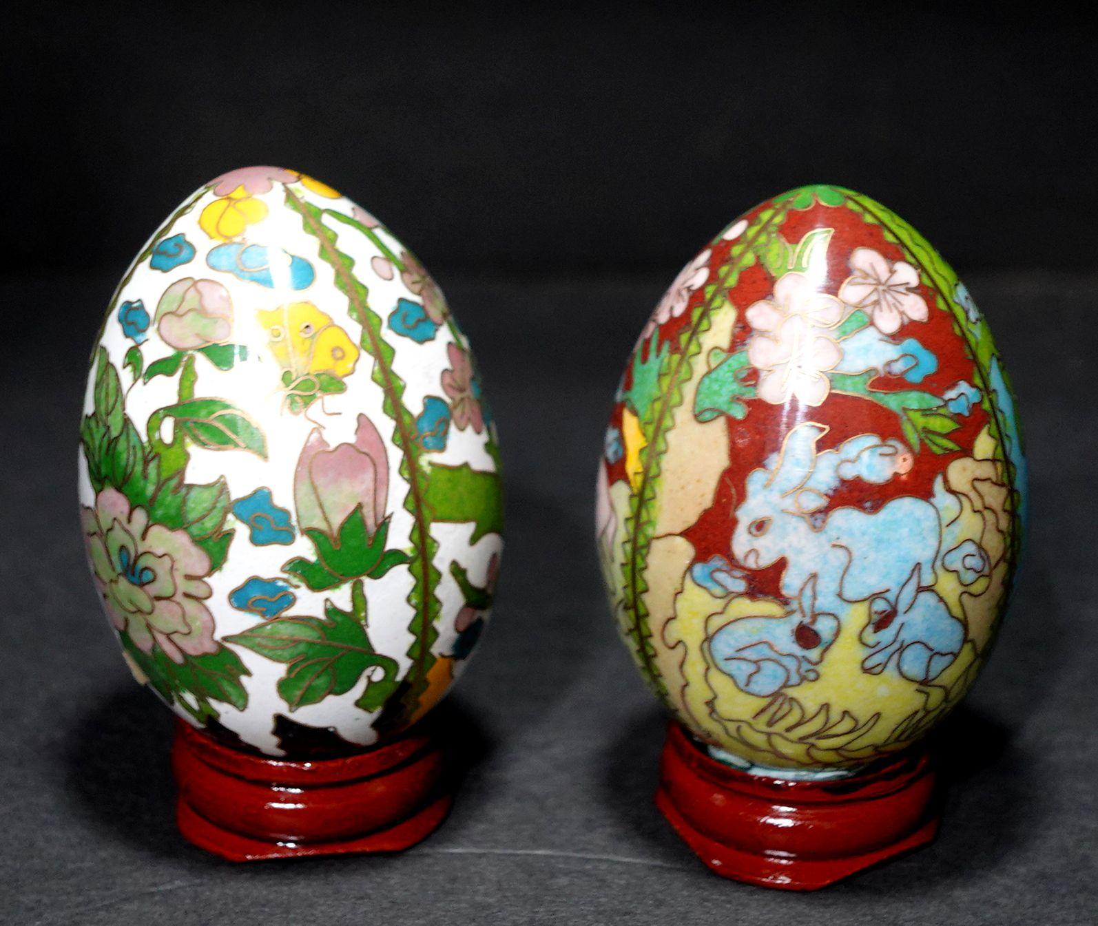 20th Century Two Chinese Cloisonné Enamel Eggs 
