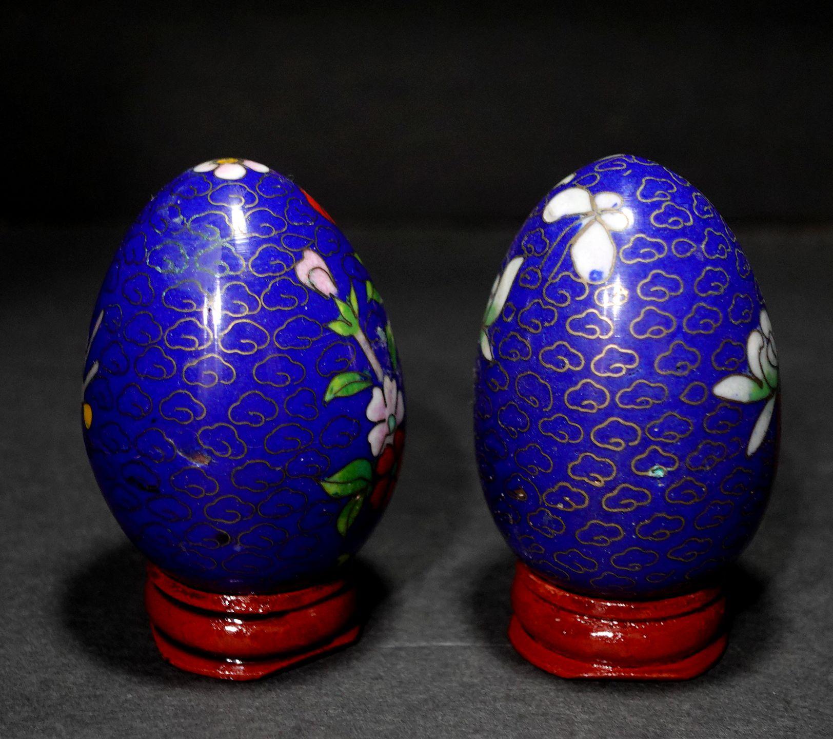 Cloissoné Two Chinese Cloisonné Enamel Eggs 