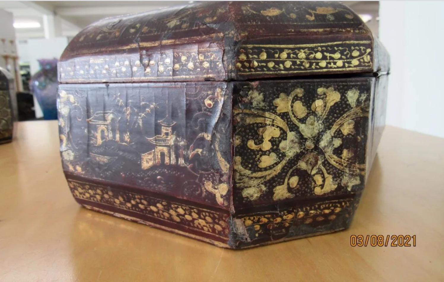 Two Chinese Export Lacquer Tea Caddy for the English Trade, Priced Per Tea Caddy For Sale 4