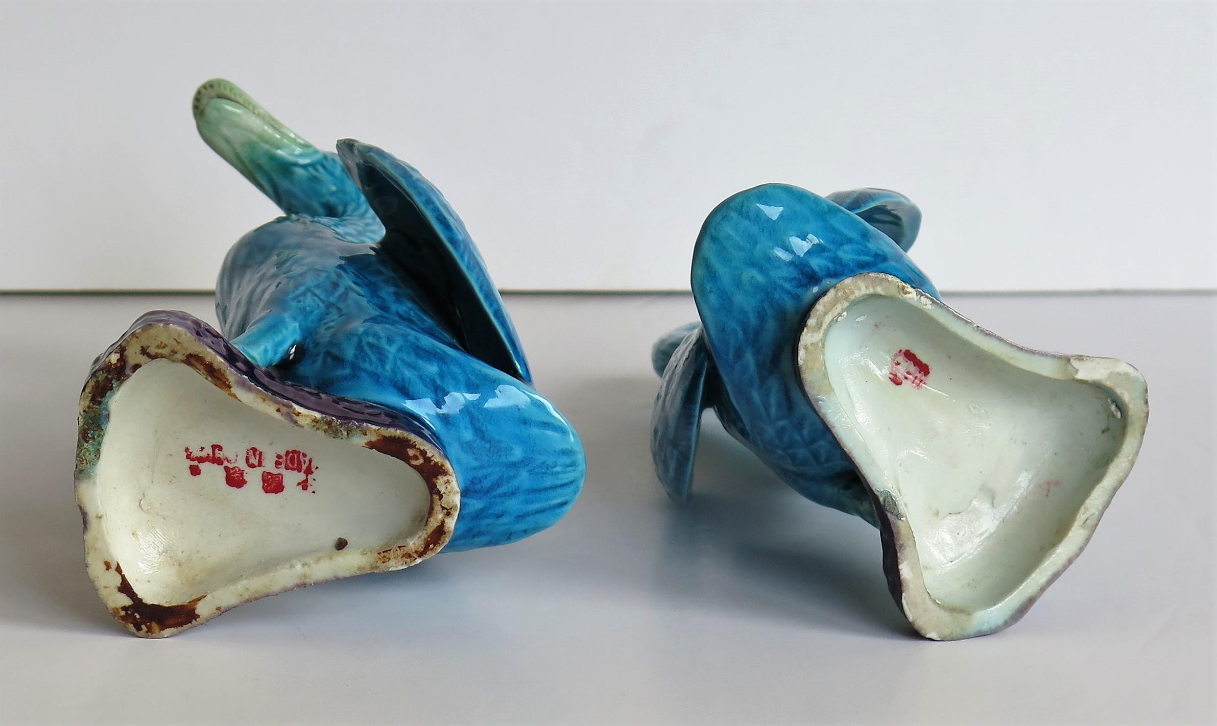 Two Chinese Export Porcelain Geese or Goose Bird Figurines in Poychrome Enamels 9