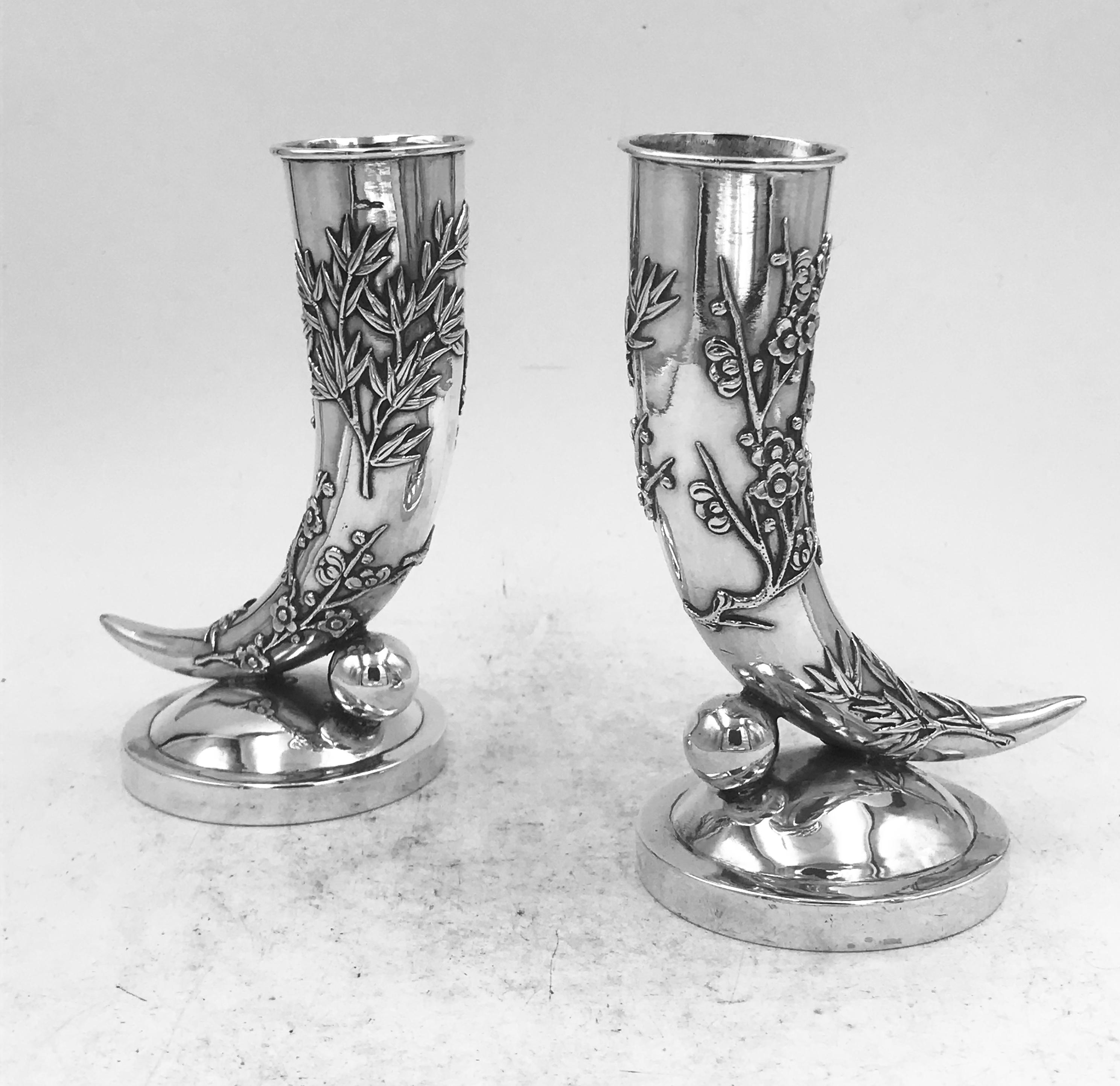Two Chinese Export Silver Vases In Good Condition For Sale In London, GB