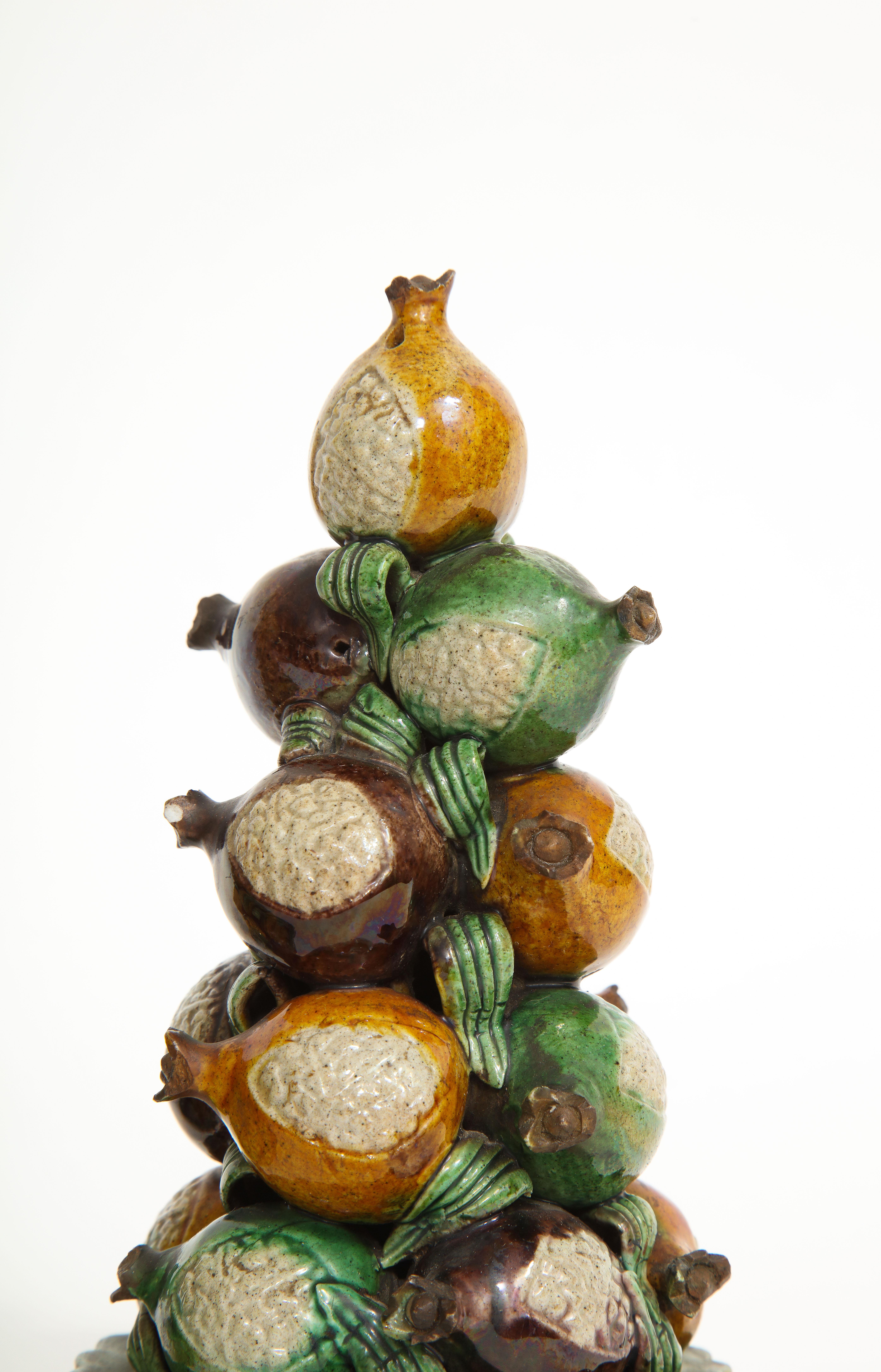 Deux présentoirs à fruits en porcelaine de Chine Kangxi, A.C.I.C., main de bouddhas et grenades en vente 3