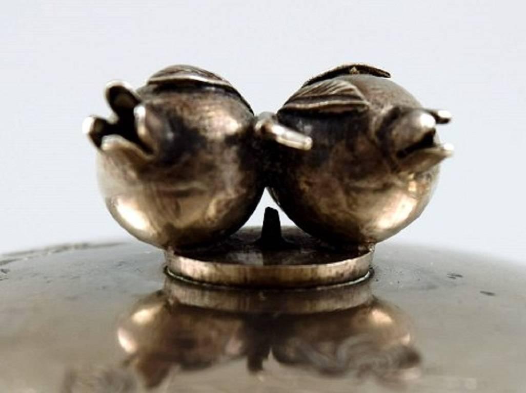 20ième siècle Deux bols à couvercle chinois en argent, Chine, début des années 1900 en vente