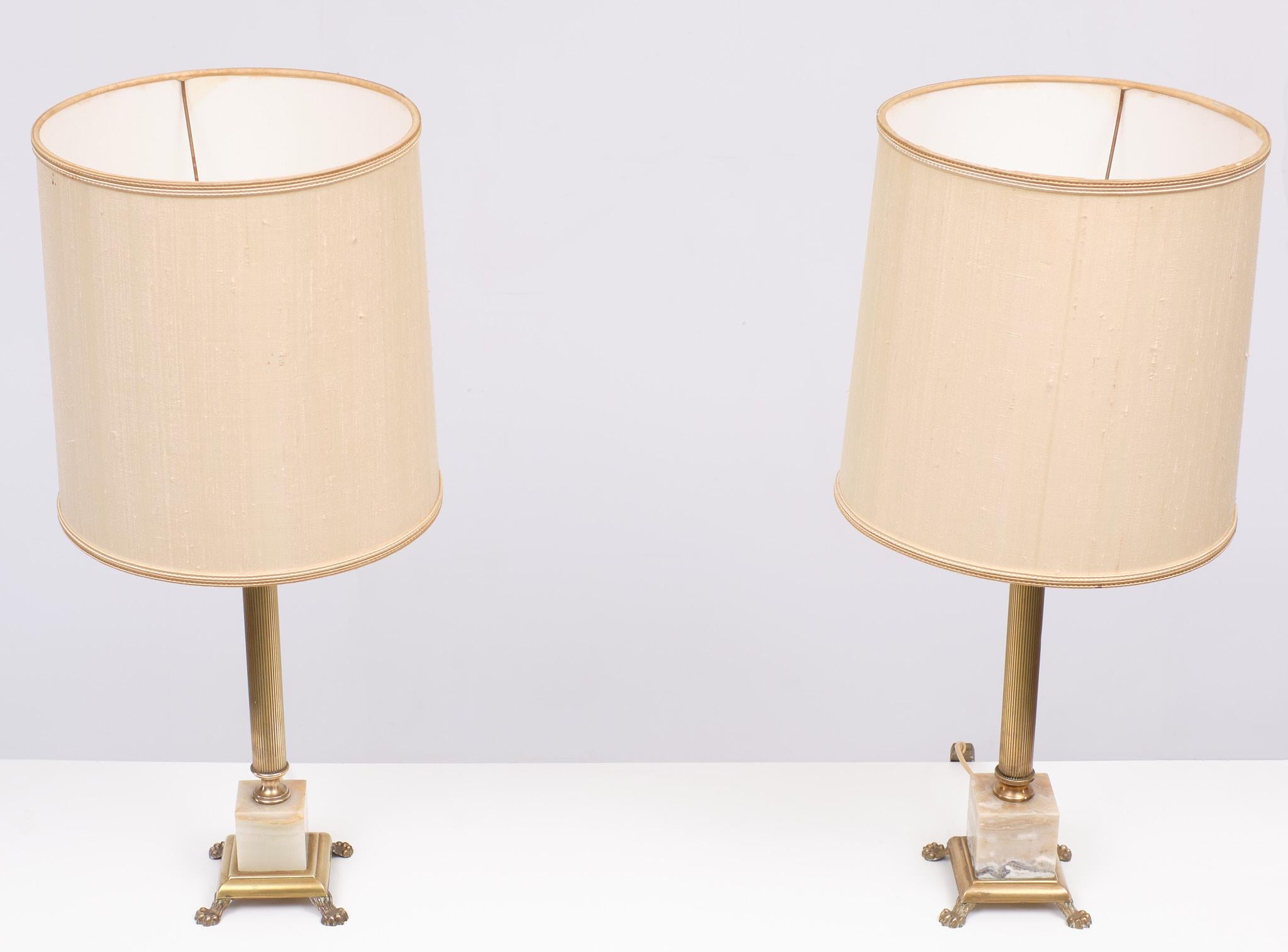 Deux  Lampes de table colonne classiques  1960 France  en vente 3