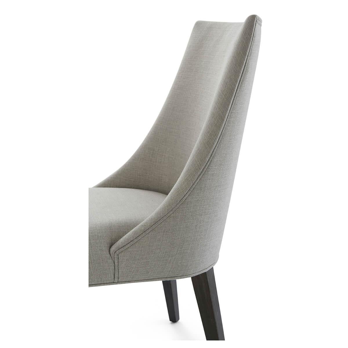 Zwei Classic gepolsterte Scoop Back Beistellstühle - Dark Rowan im Zustand „Neu“ im Angebot in Westwood, NJ