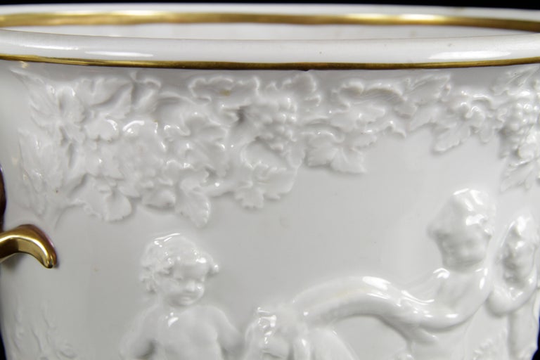 Cache Pots Capodimonte Classical White Porcelain with Gilt Decoration ...