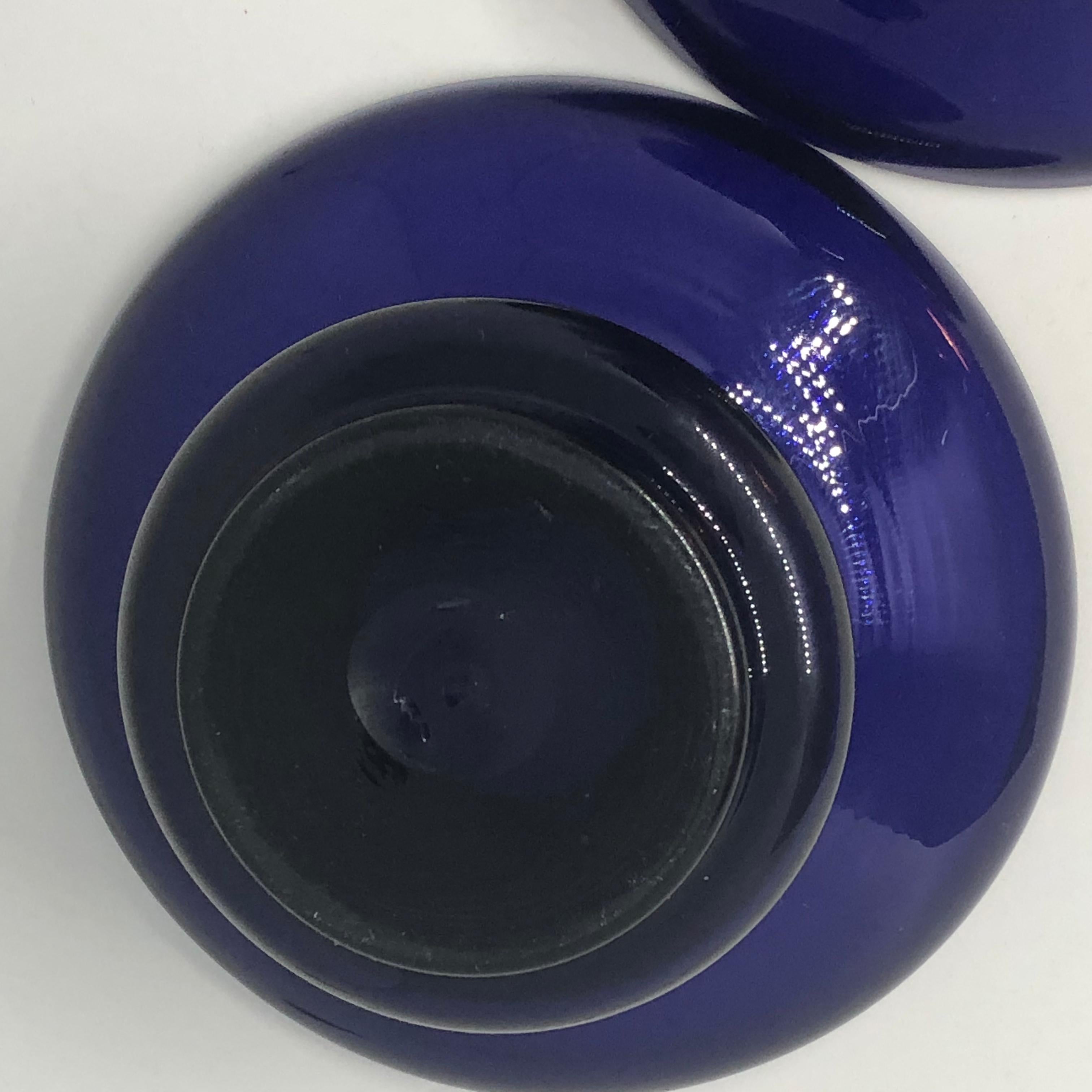 Deux bols à bonbons suédois bleu cobalt, XIXe siècle en vente 6