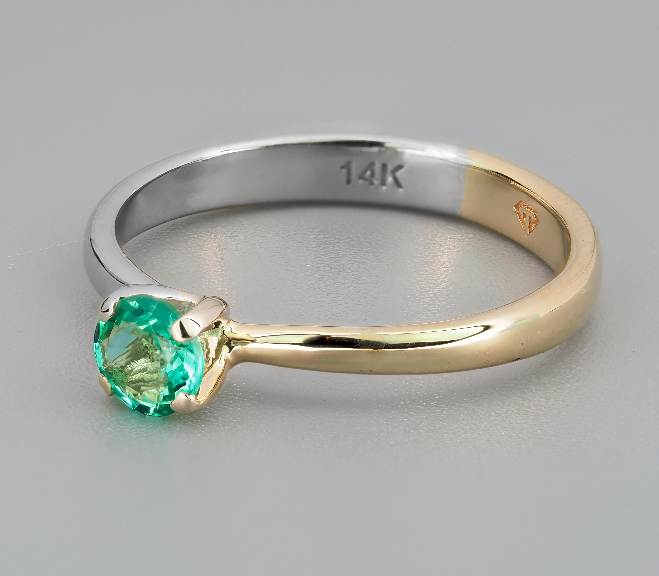 For Sale:  Two Color 14k Gold Ring with Round Emerald 3