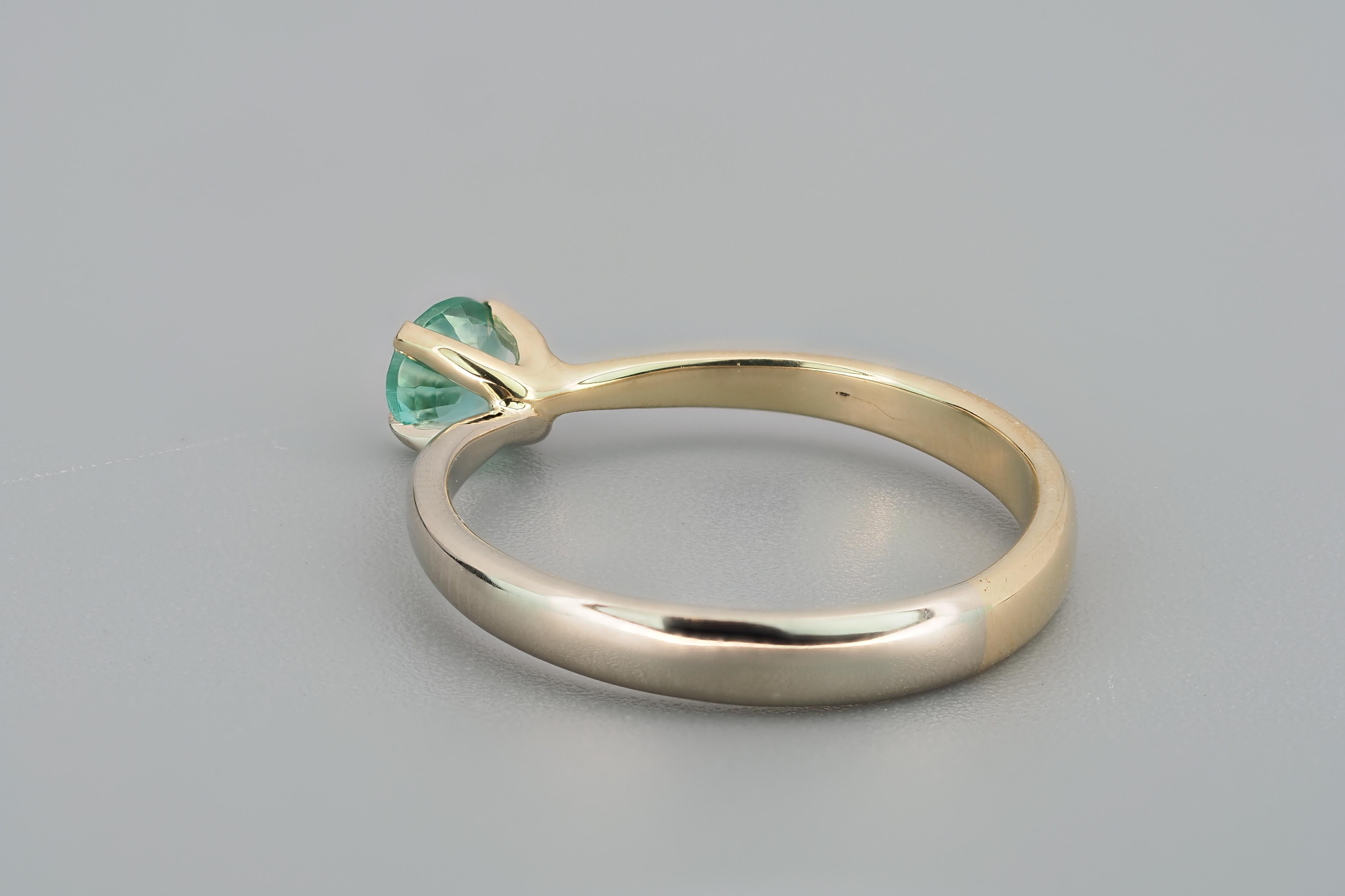 For Sale:  Two Color 14k Gold Ring with Round Emerald 4