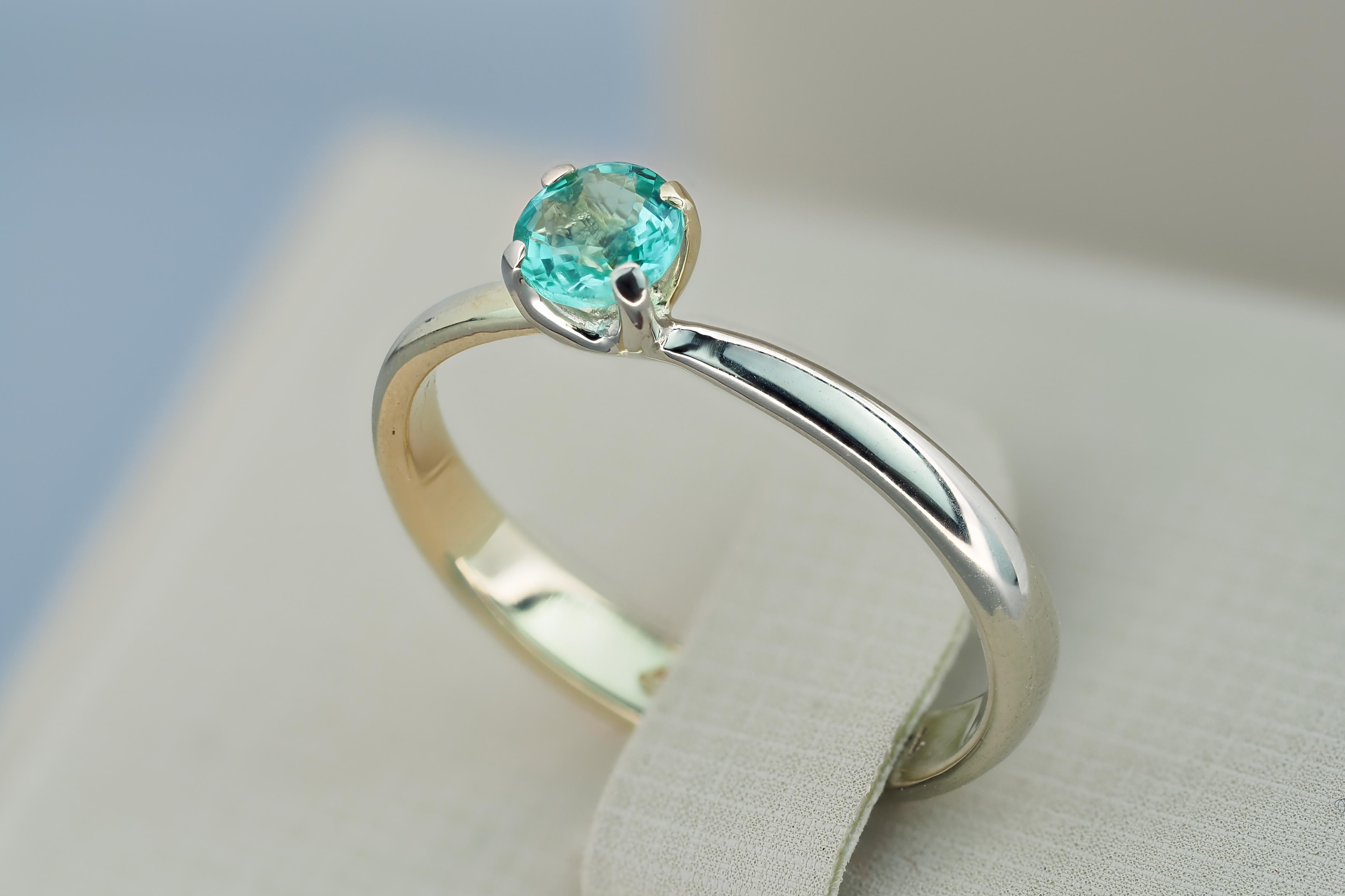 For Sale:  Two Color 14k Gold Ring with Round Emerald 7