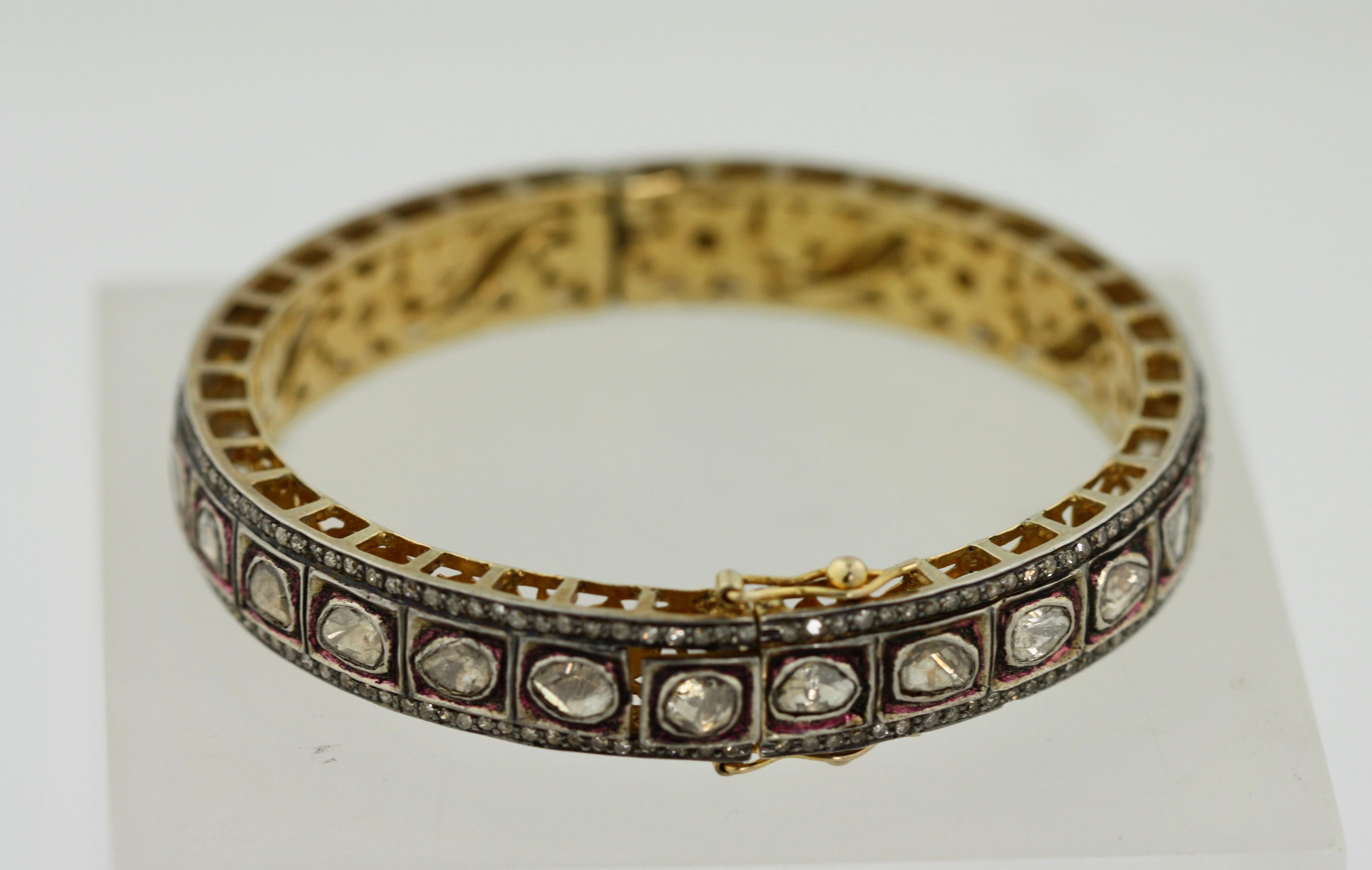 Two-Color Gold and Diamond Bangle Bracelet In Good Condition In Palm Beach, FL