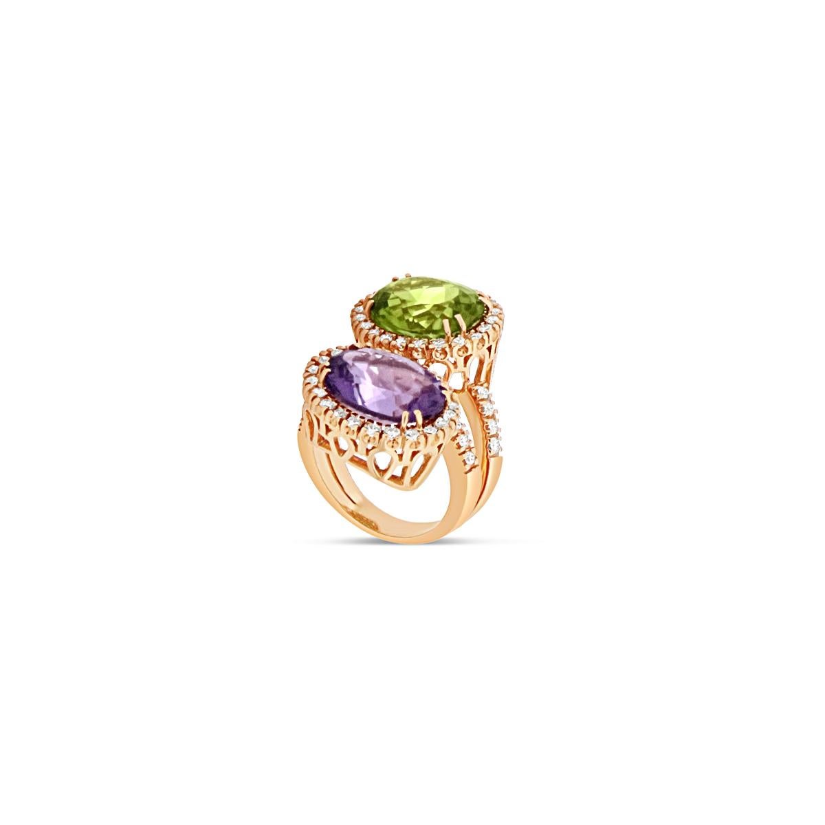 Looking for a luxurious cocktail ring that no one will forget? This pronounced, flamboyant piece is certainly a rare find. Made in Italy by a traditional, high-end designer, this large cocktail ring is truly a work of art.
The modern bypass ring is